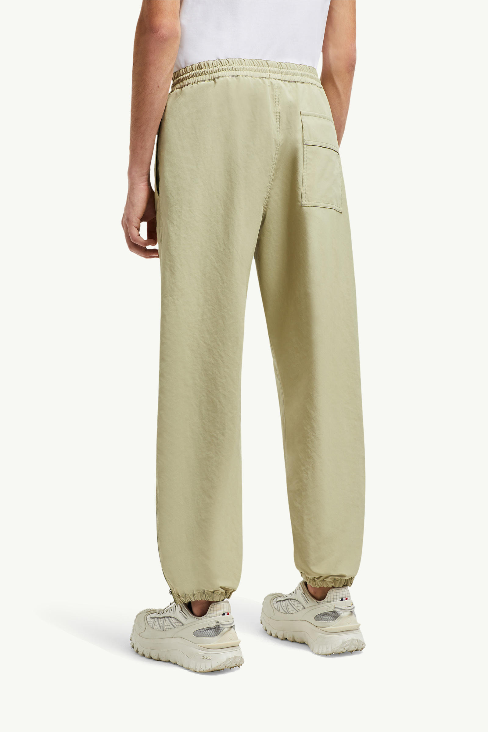 Pantalones deportivos con parche con logotipo bordado Hombre Beige Claro Moncler 4