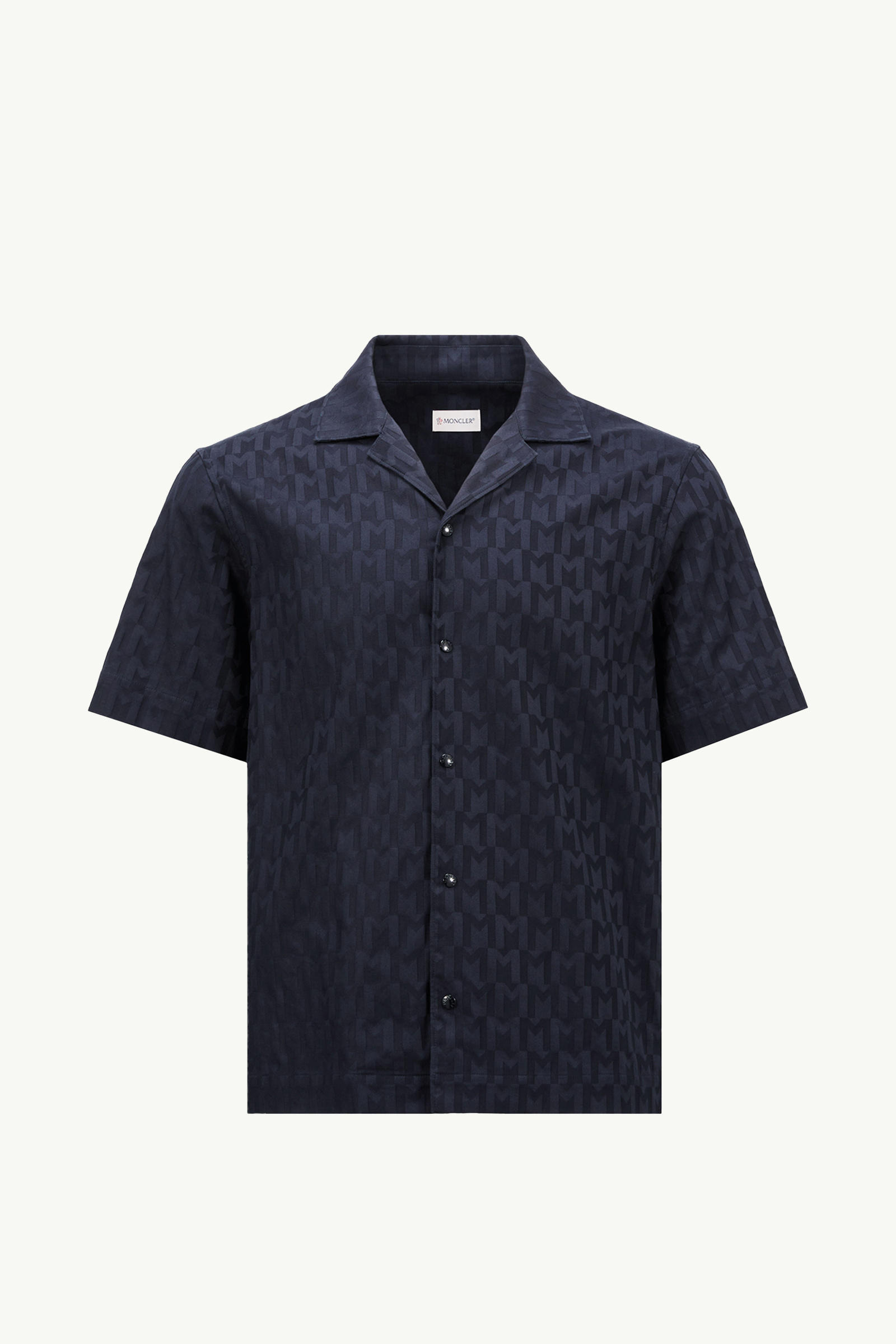 https://moncler-cdn.thron.com/api/v1/content-delivery/shares/dpx6uv/contents/K10912F00018598FKF77_F/image/K10912F00018598FKF77_F