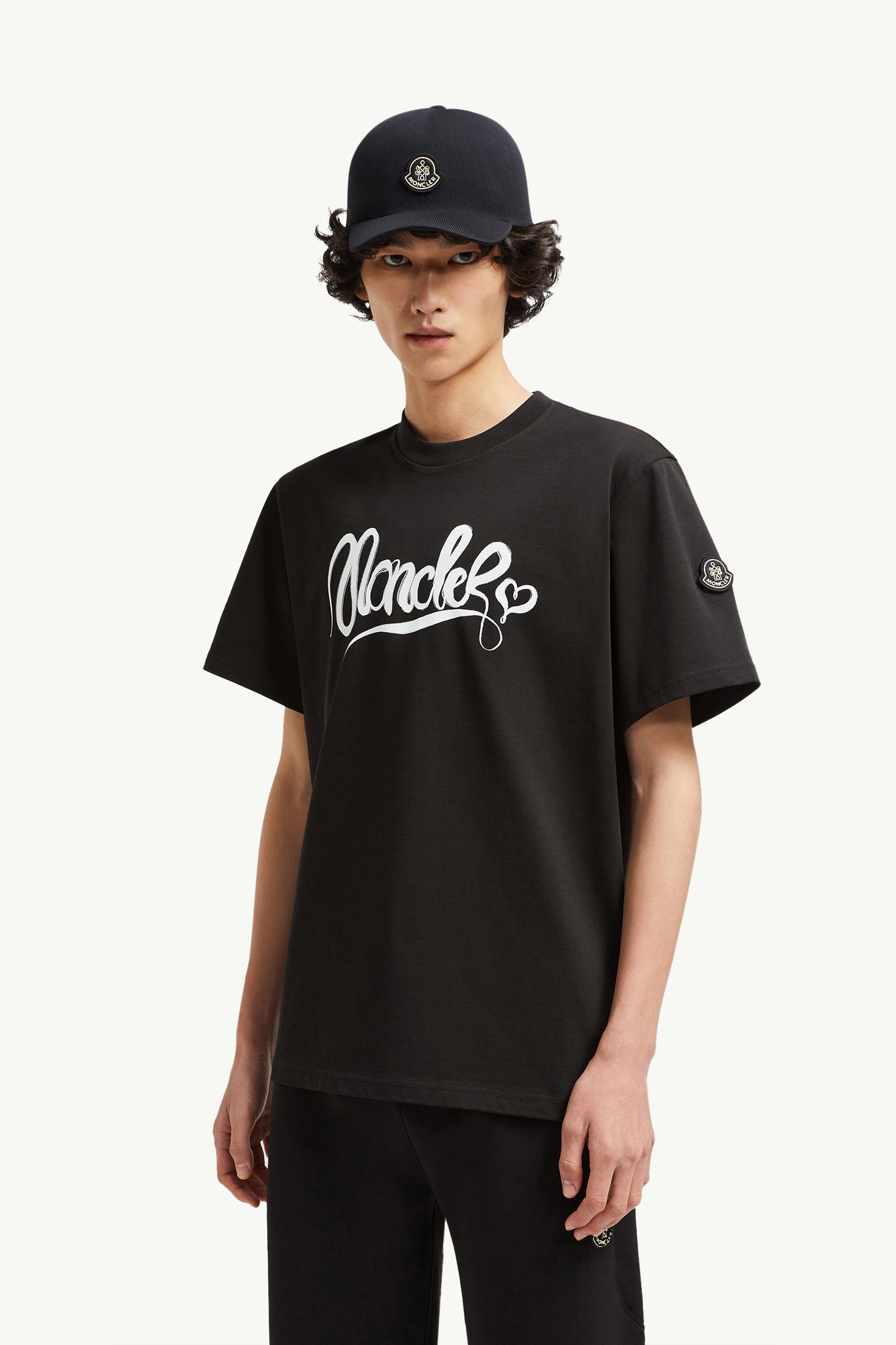 Calligraphy Logo Cotton T-Shirt Men Black Moncler 0