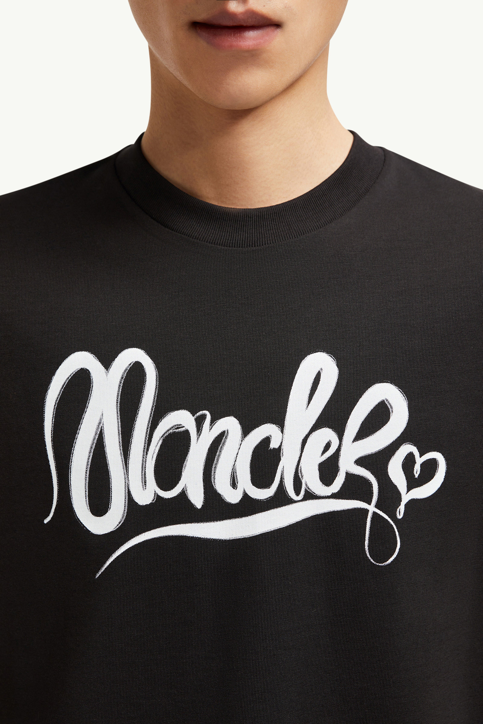 Calligraphy Logo Cotton T-Shirt Men Black Moncler 5