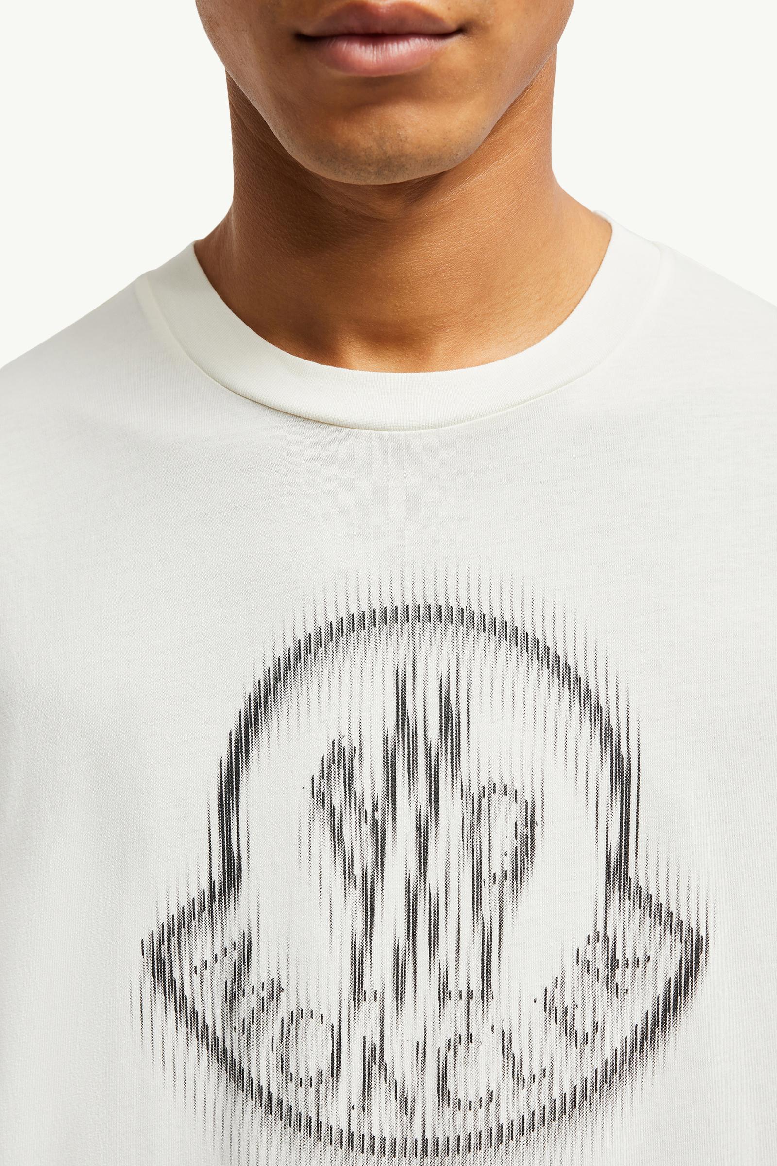 【MONCLER】新作 Blurryロゴ コットンTシャツ Moncler blurred-logo Cotton T-shirt | Black | FARFETCH JO