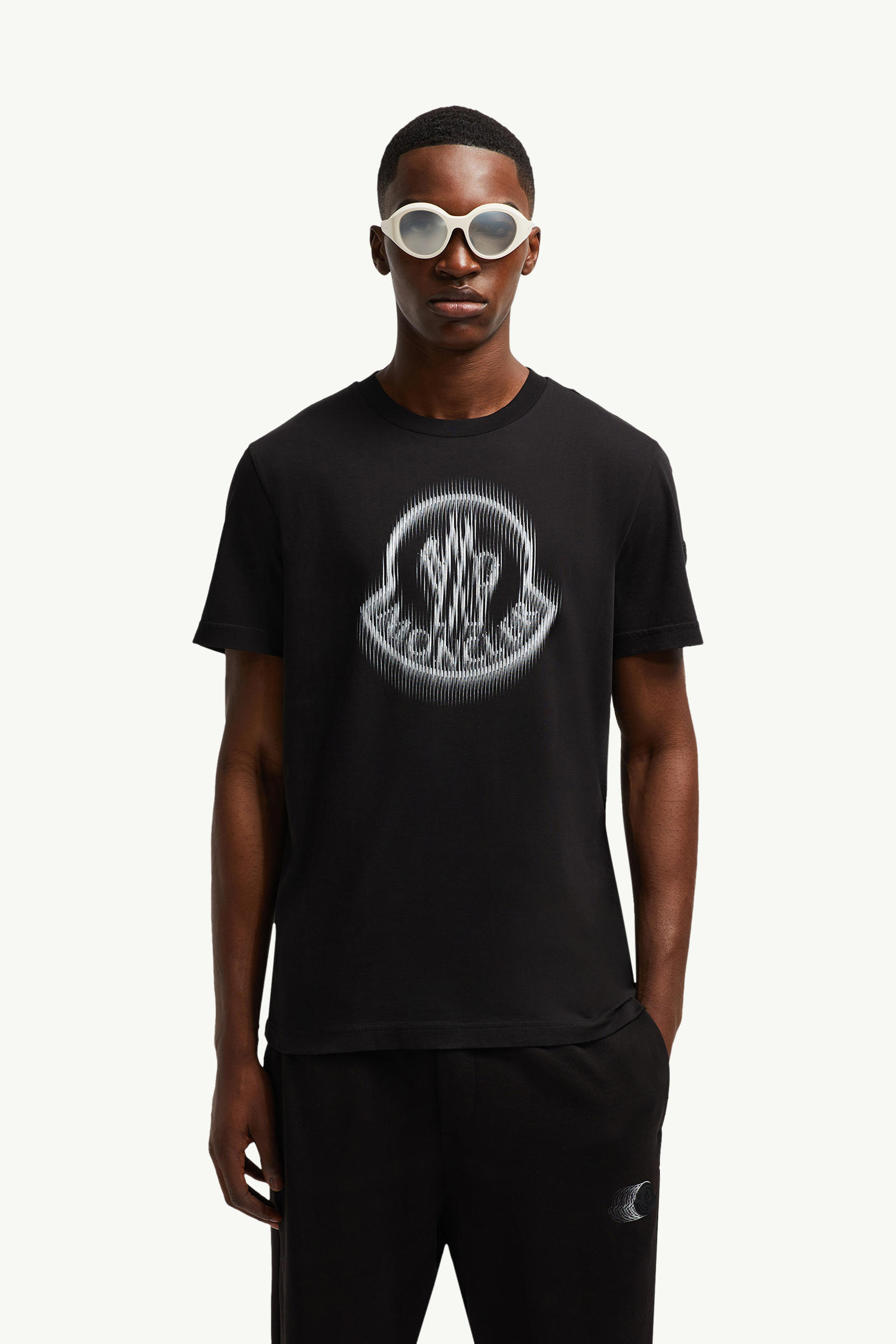 Blurred Logo Cotton T-Shirt Men Black Moncler 0