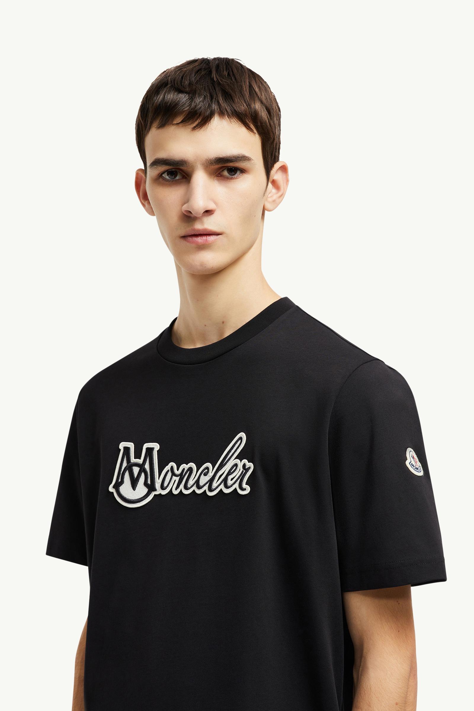 残りサイズS☆2025春夏メンズMONCLER★新作ぼんやりロゴTシャツ メンズ サマーコレクション｜モンクレール公式
