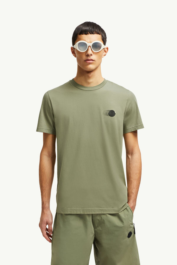 T-Shirt aus Baumwolle mit verblasstem Logo-Motiv Herren Salbeigrün Moncler 0