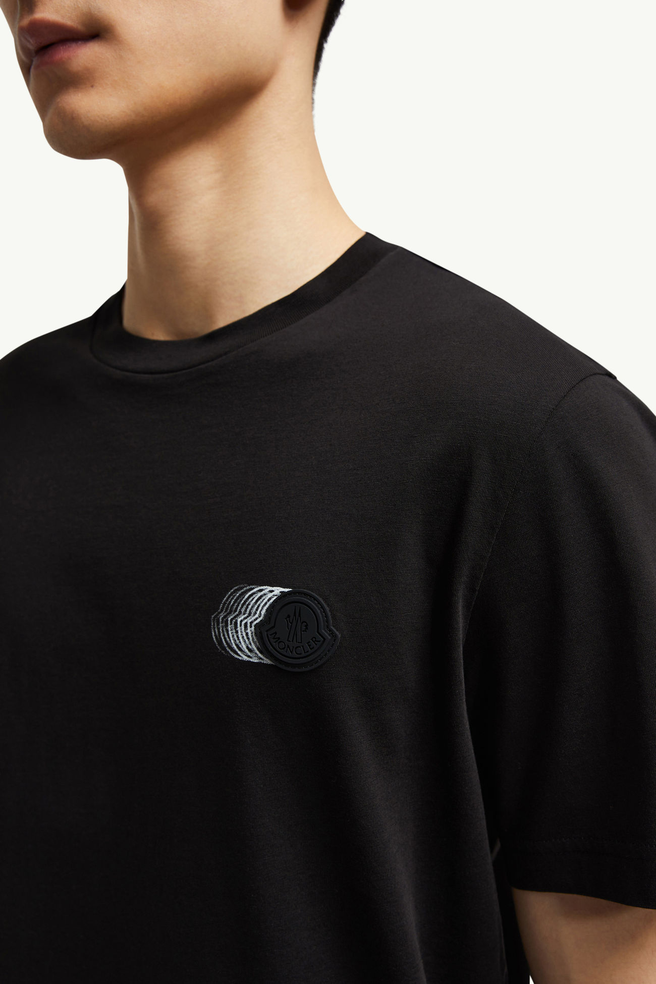 Faded Logo Motif Cotton T-Shirt Men Black Moncler 5