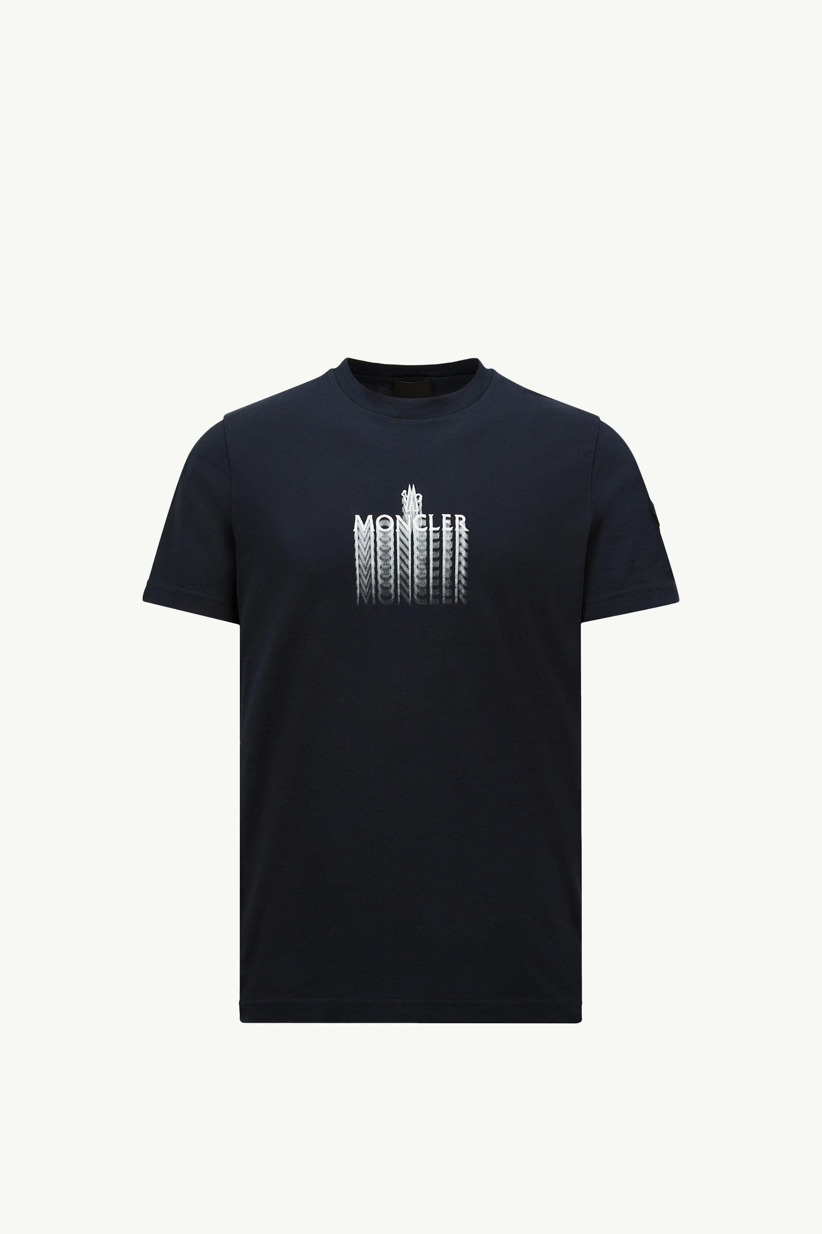https://moncler-cdn.thron.com/api/v1/content-delivery/shares/dpx6uv/contents/K10918C0002989A17742_F/image/K10918C0002989A17742_F