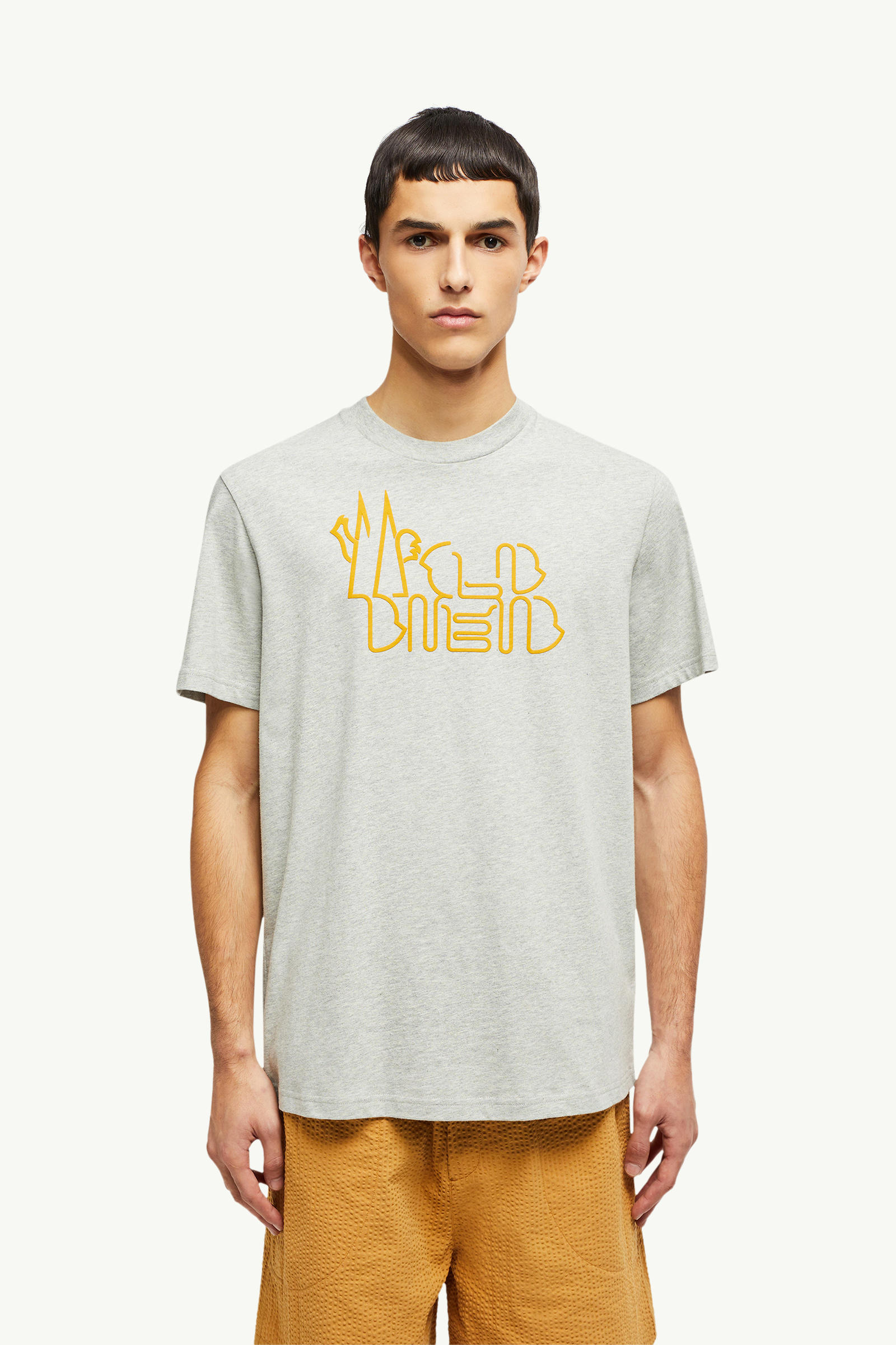 Curved Logo Cotton T-Shirt Men Gray Moncler 3