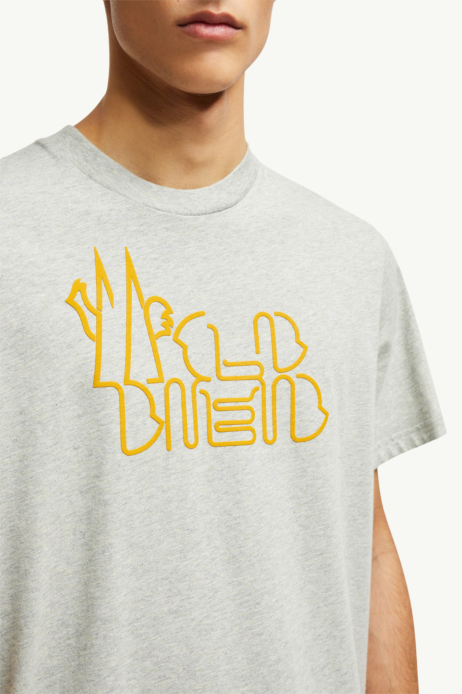 Curved Logo Cotton T-Shirt Men Gray Moncler 5