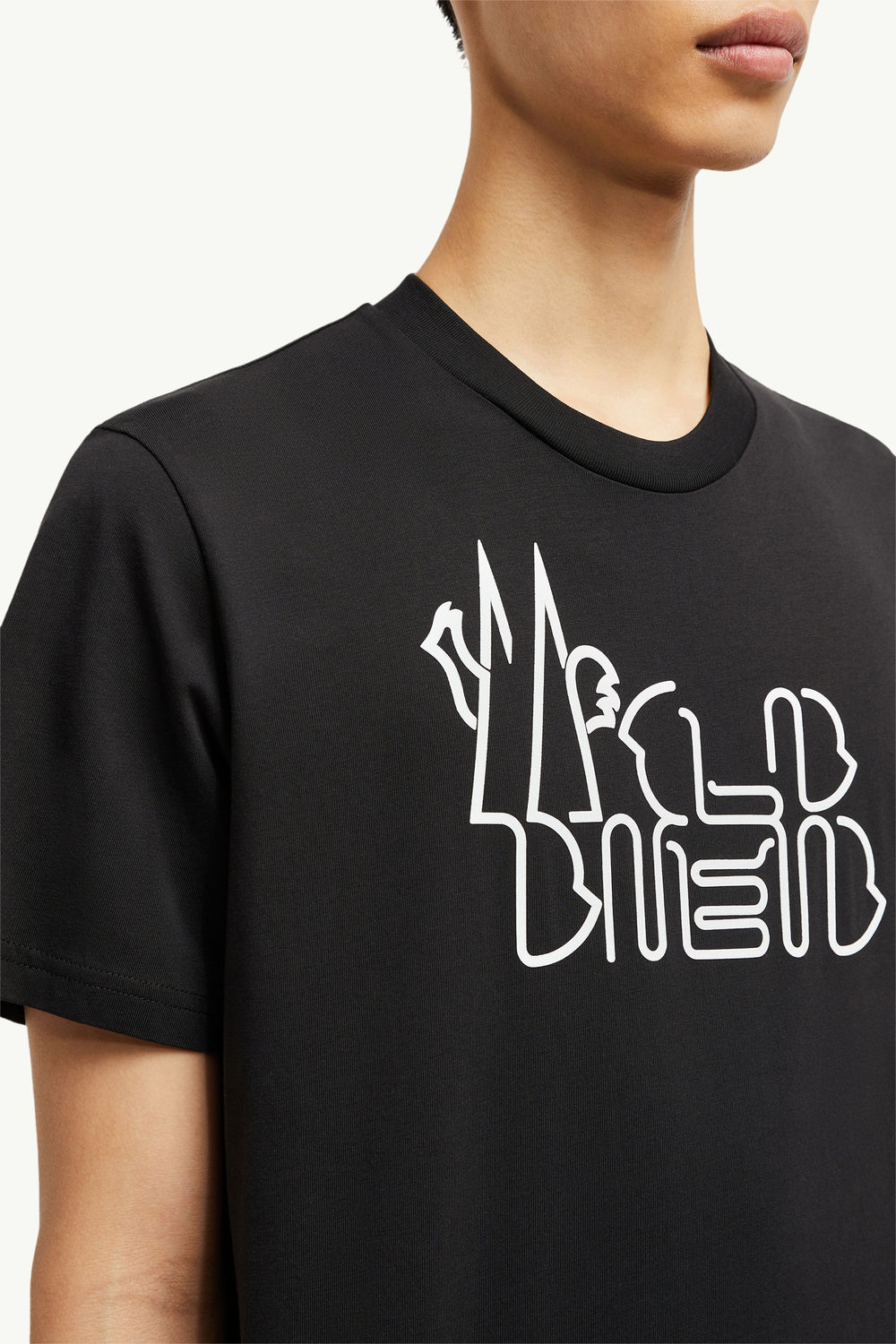 Curved Logo Cotton T-Shirt Men Black Moncler 5