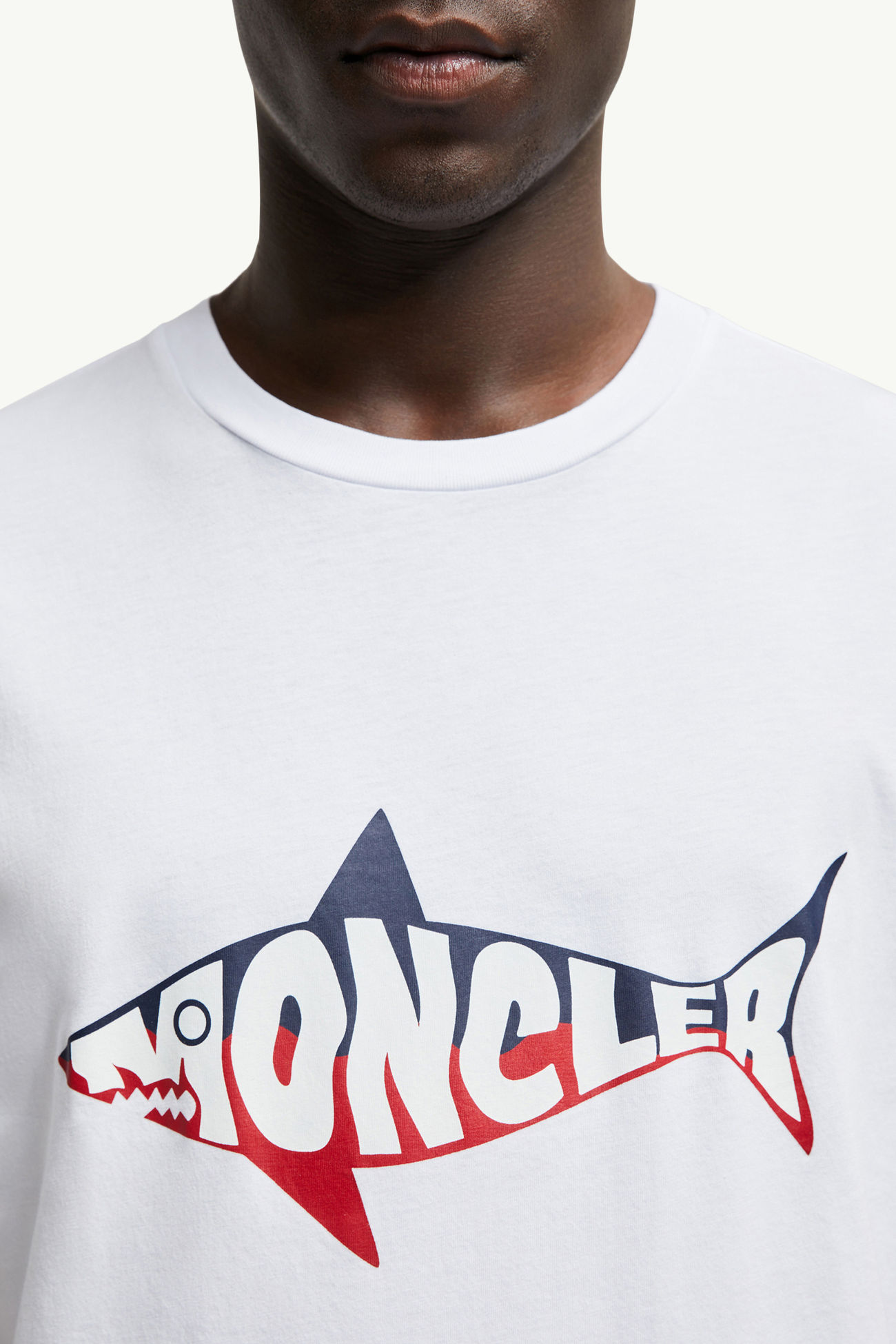 Camiseta de algodón con logotipo de tiburón Hombre Blanco Moncler 5