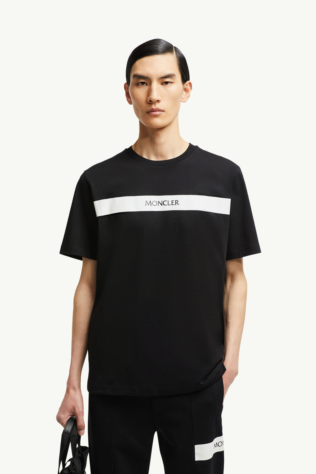 T-shirt in cotone con logo gommato Uomo Nero Moncler 0