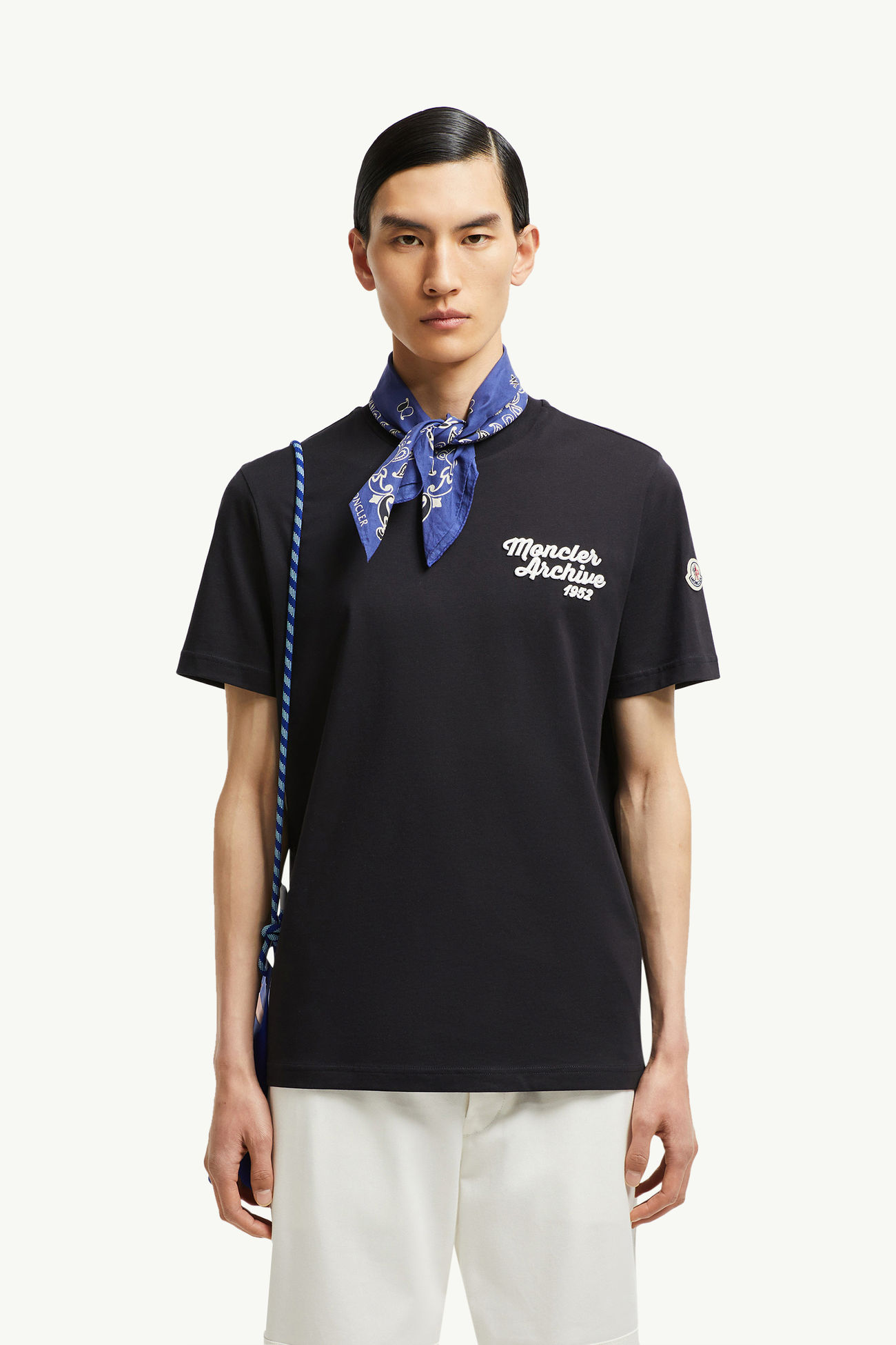 T-Shirt aus Baumwolle mit gesticktem Logo Herren Navyblau Moncler 0