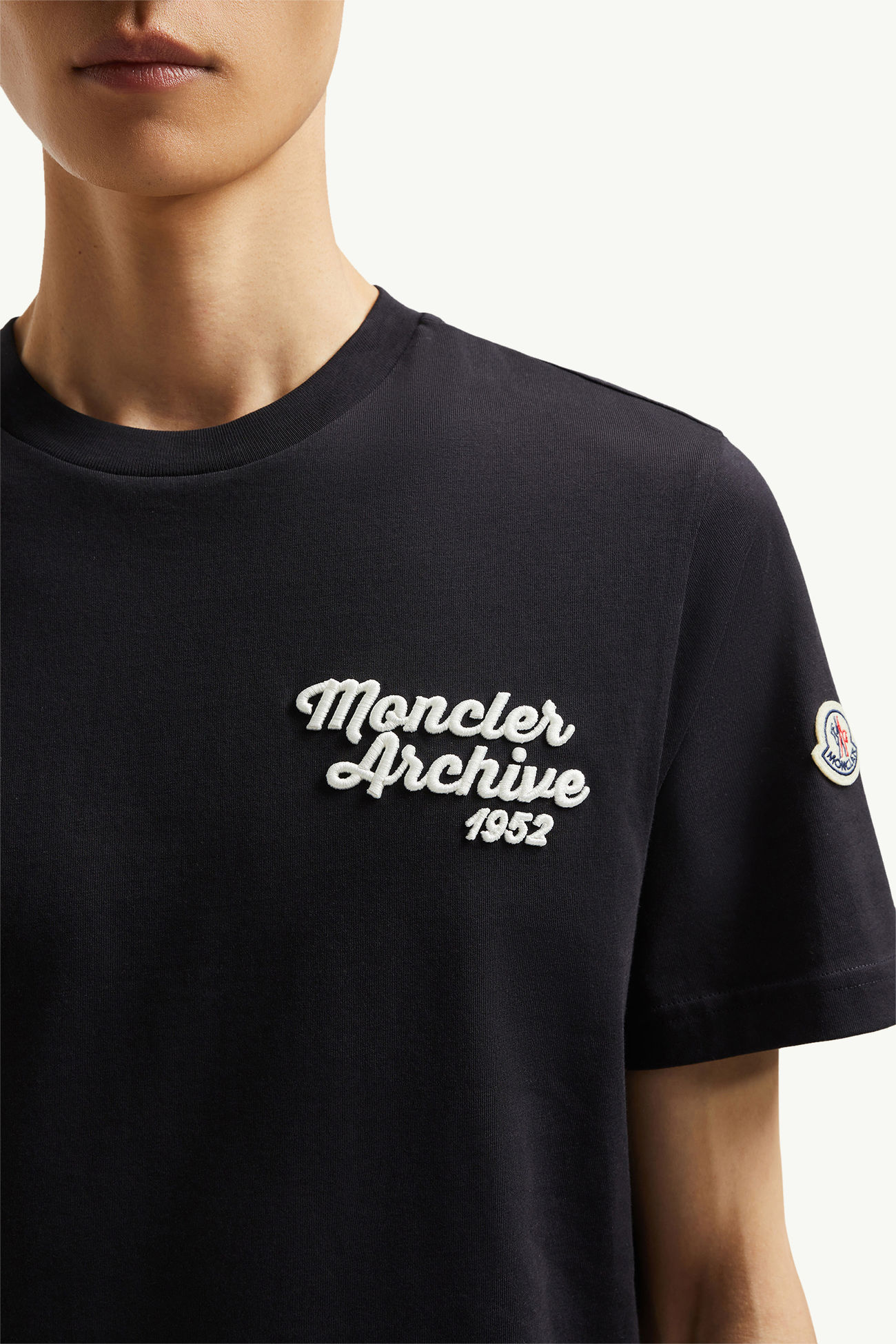 T-Shirt aus Baumwolle mit gesticktem Logo Herren Navyblau Moncler 5