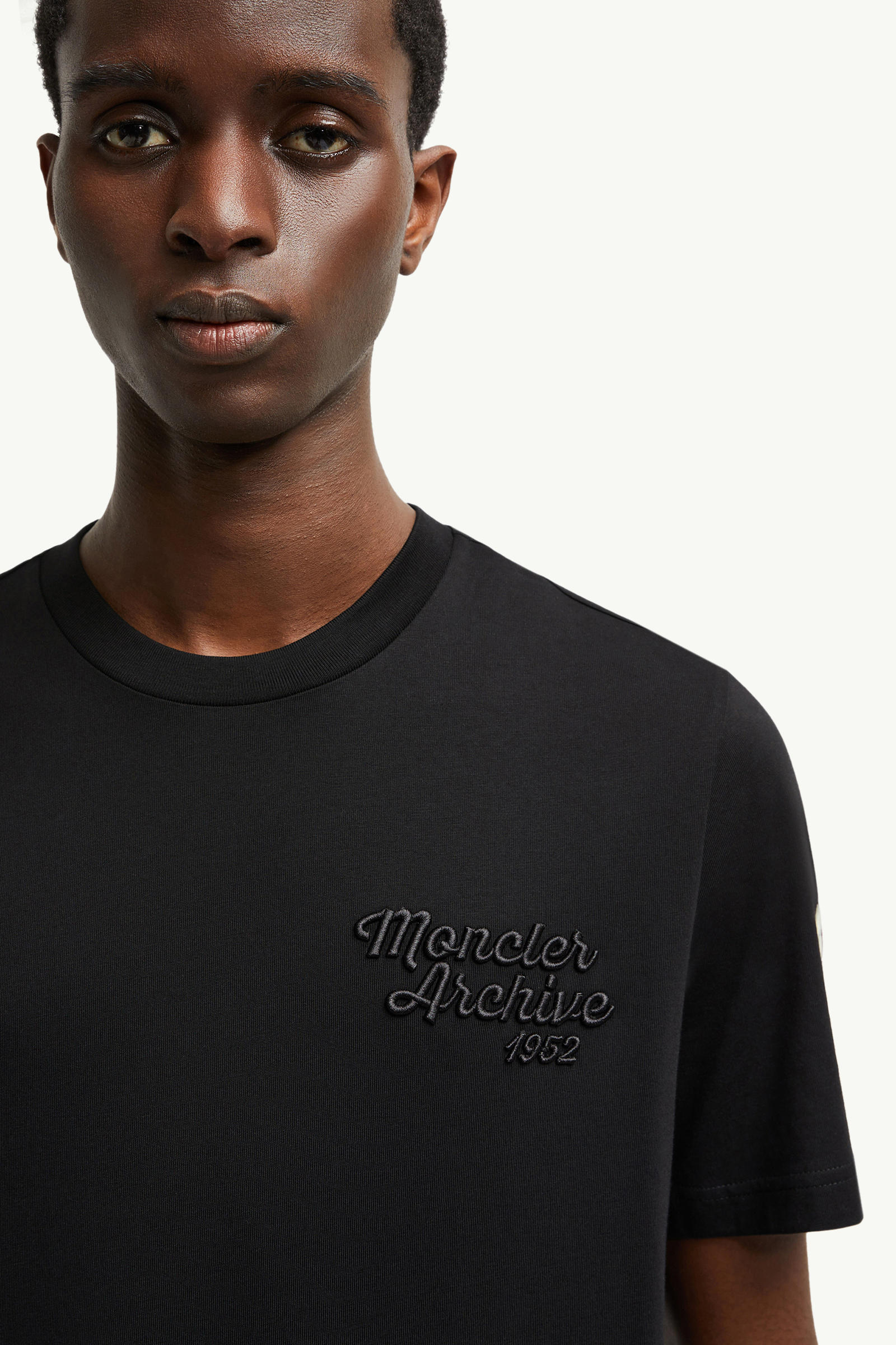 Embroidered Logo Cotton T-Shirt Men Black Moncler 5