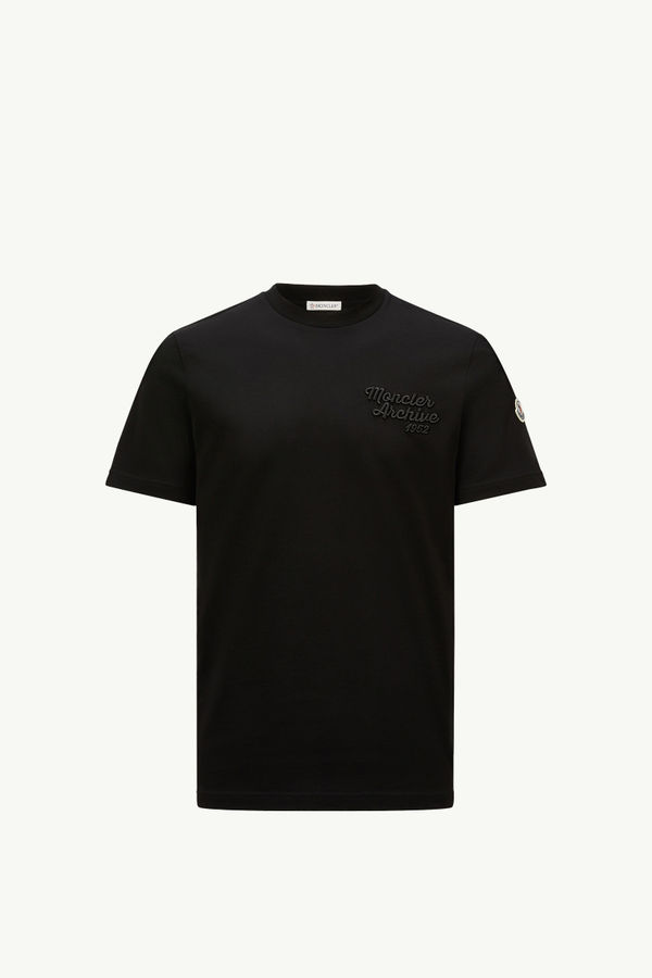 https://moncler-cdn.thron.com/api/v1/content-delivery/shares/dpx6uv/contents/K10918C0006389AJS999_F/image/K10918C0006389AJS999_F