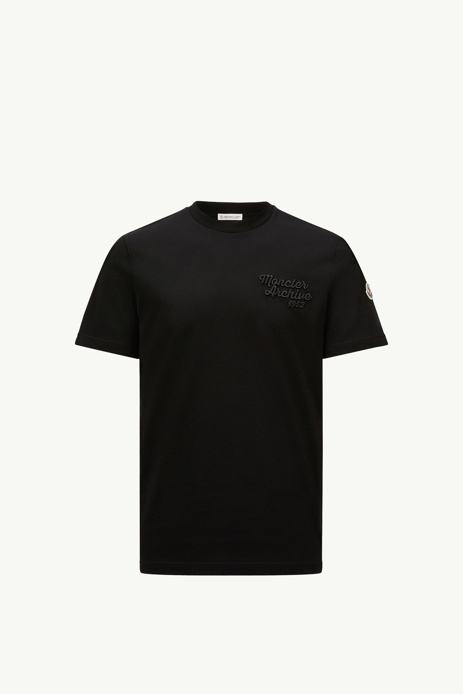 https://moncler-cdn.thron.com/api/v1/content-delivery/shares/dpx6uv/contents/K10918C0006389AJS999_F/image/K10918C0006389AJS999_F