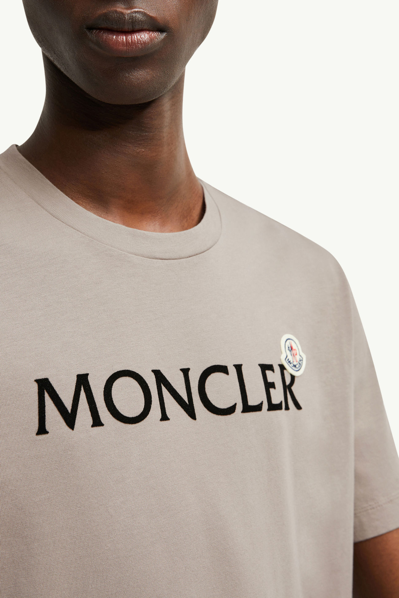 Camiseta de algodón con logotipo flocado Hombre Gris Moncler 5