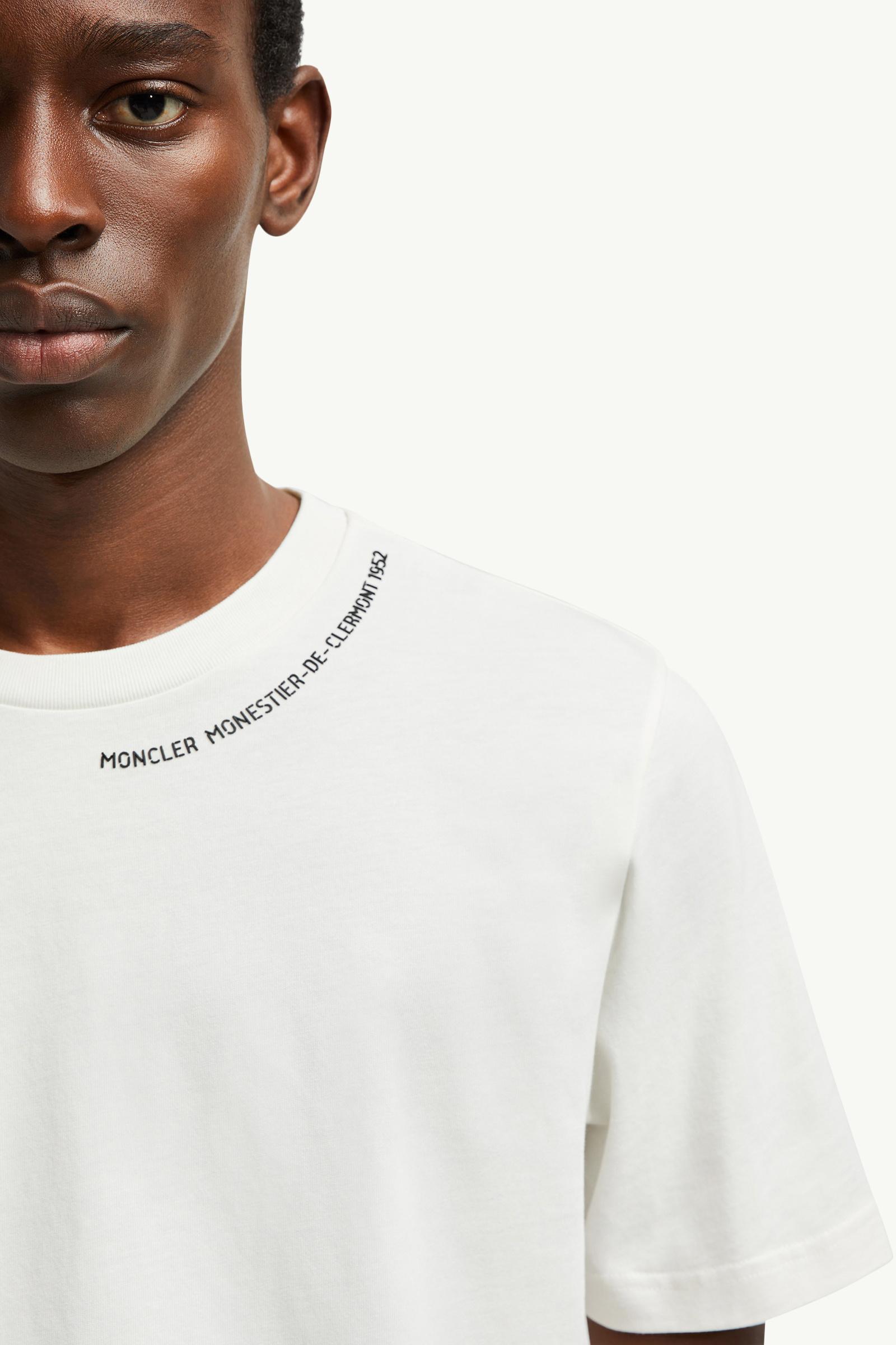 MONCLER ホワイト ロゴ Tシャツ Amazon.com: Moncler Men's White Logo Short Sleeve Cotton T