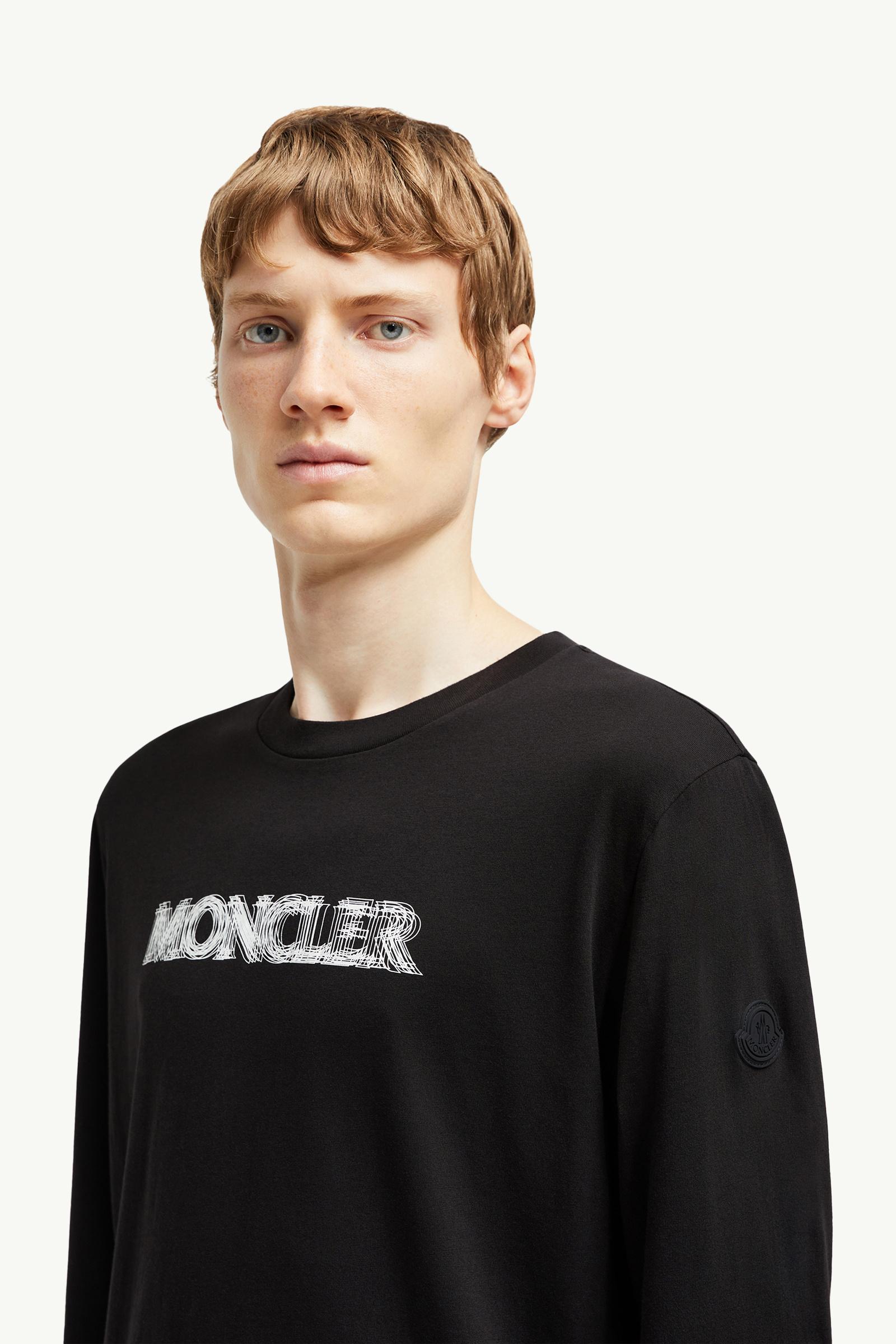 Blurred Logo Long Sleeve T-Shirt Men Black Moncler 1