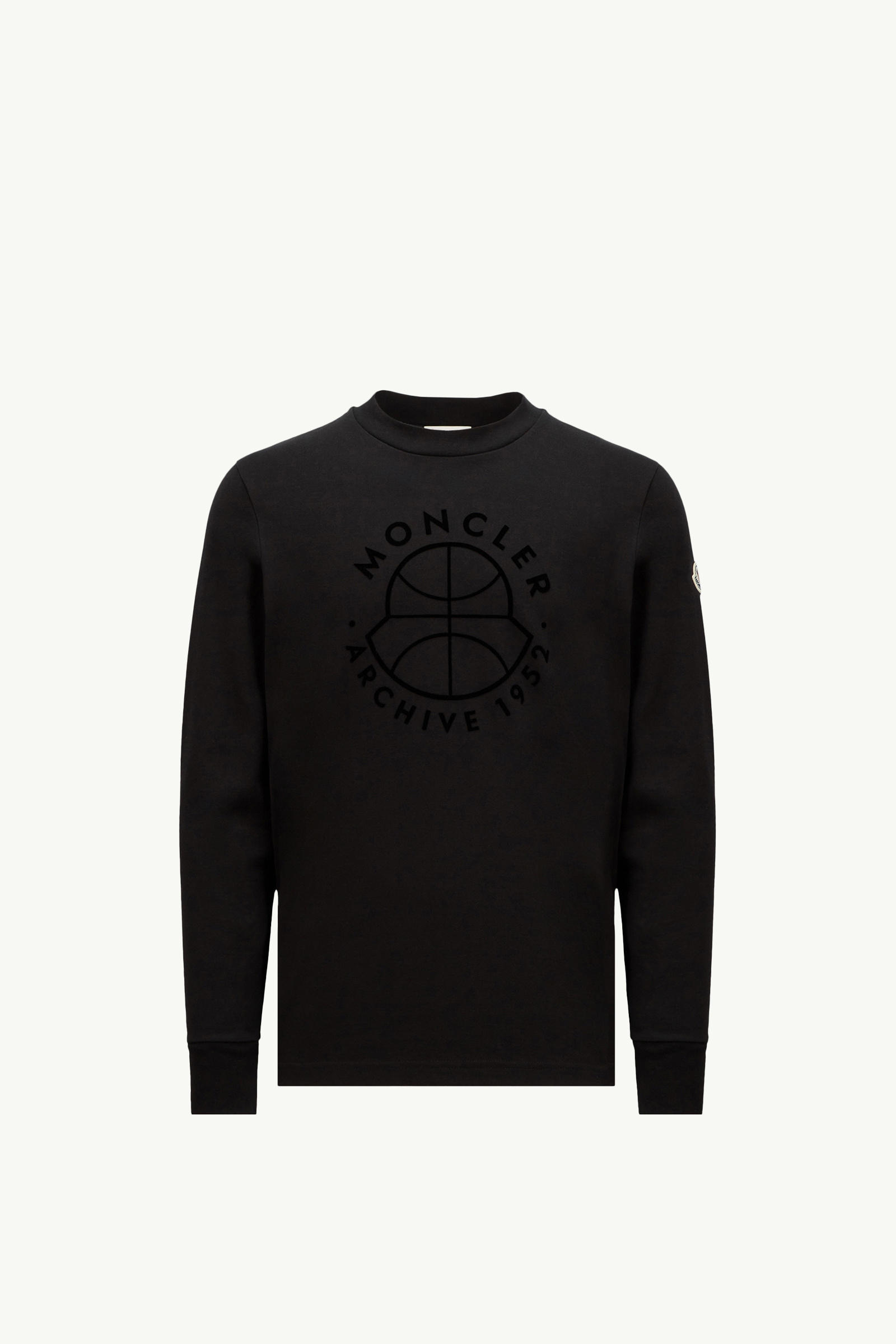https://moncler-cdn.thron.com/api/v1/content-delivery/shares/dpx6uv/contents/K10918D0000489AVF999_F/image/K10918D0000489AVF999_F