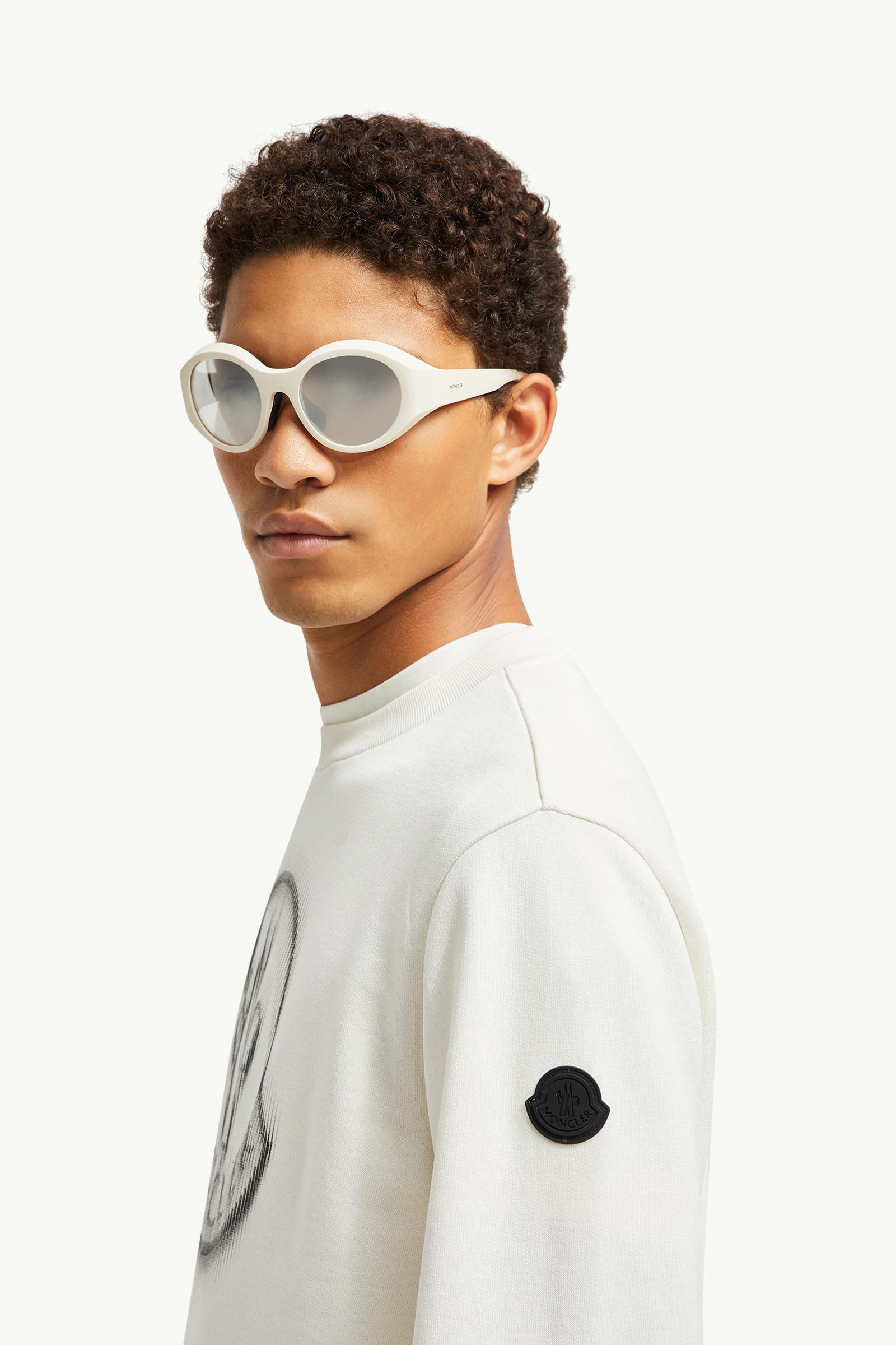 Blurred Logo Sweatshirt Men White Moncler 1