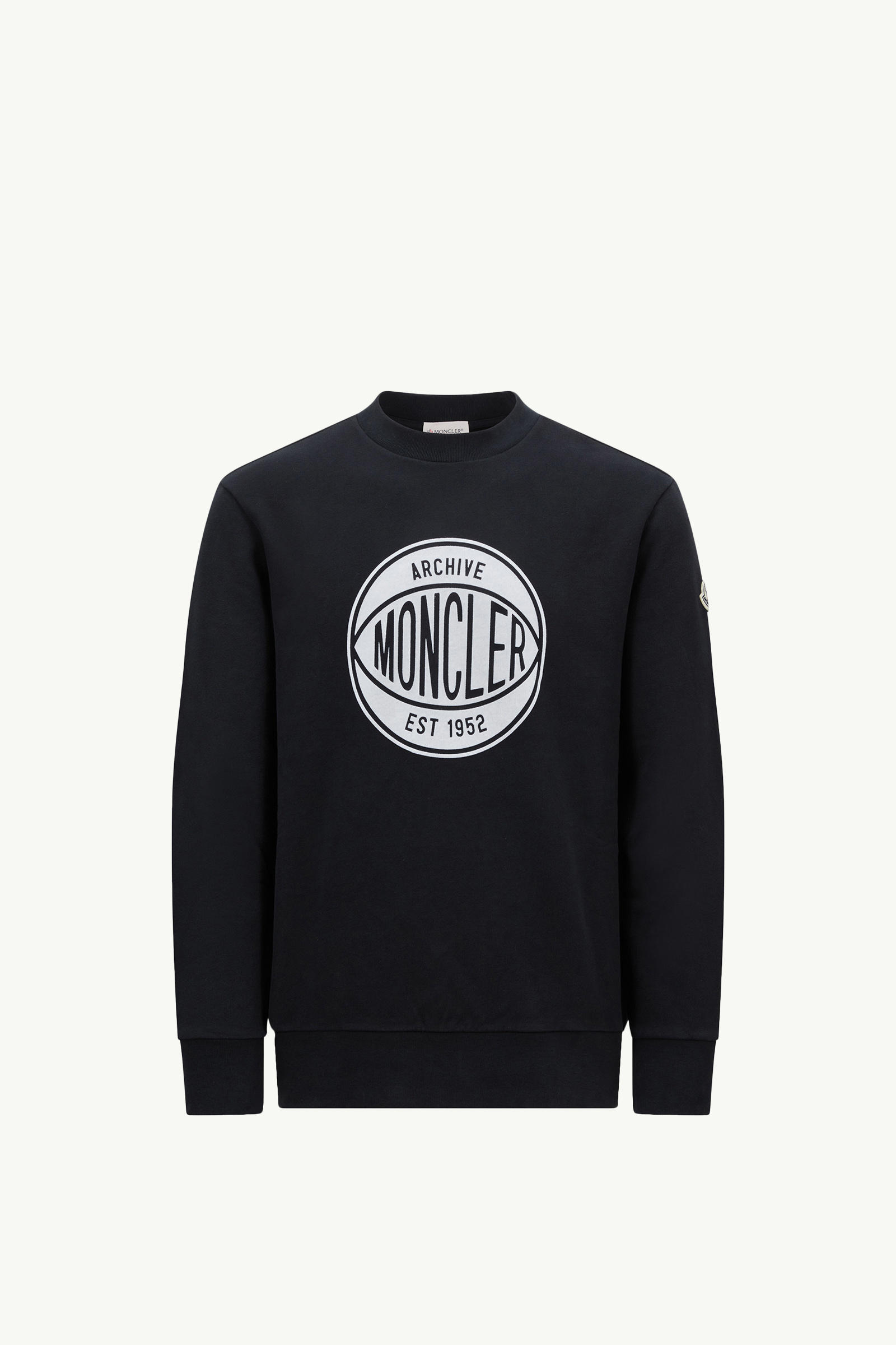 https://moncler-cdn.thron.com/api/v1/content-delivery/shares/dpx6uv/contents/K10918G0000889AUJ778_F/image/K10918G0000889AUJ778_F