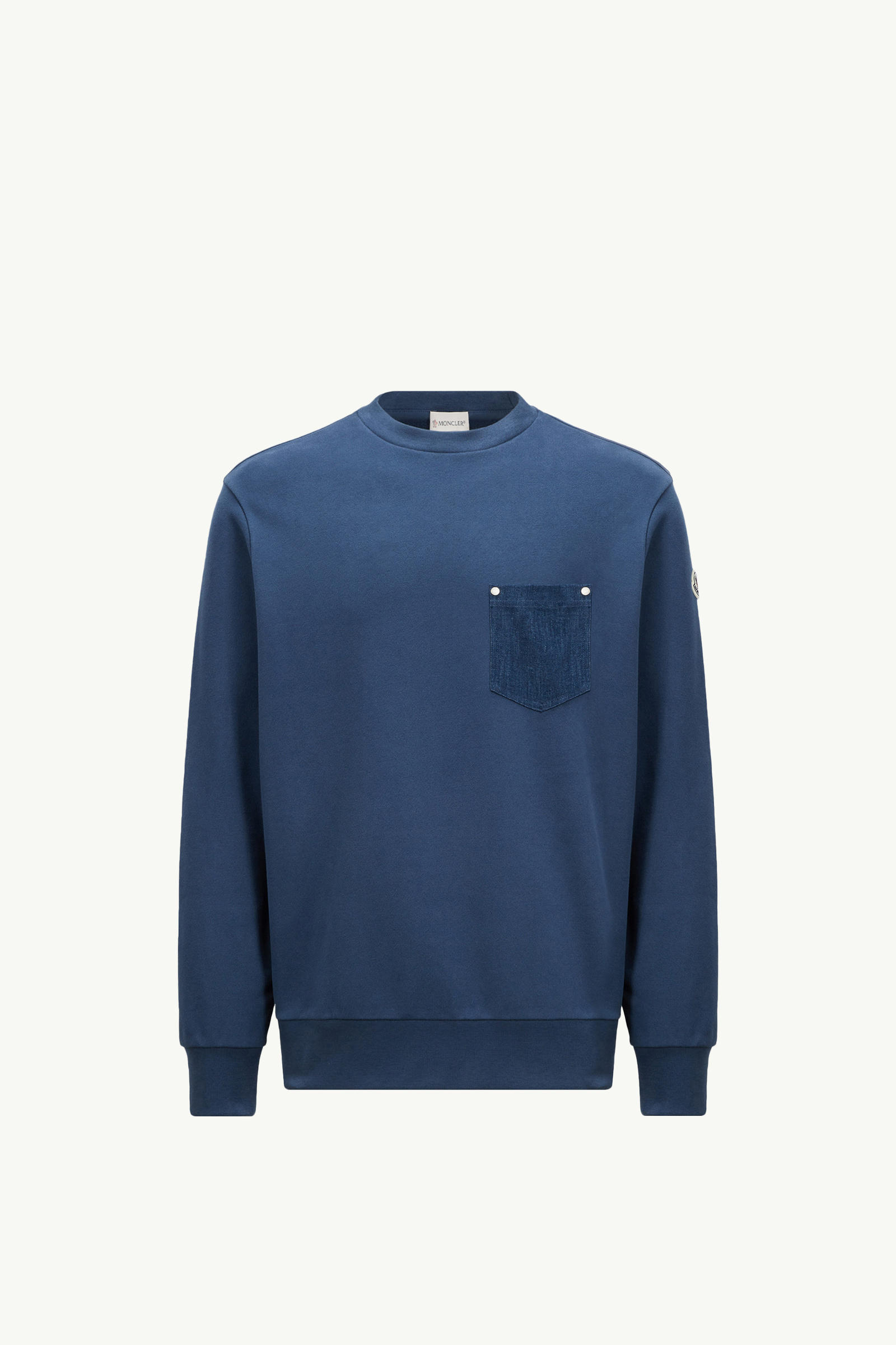 https://moncler-cdn.thron.com/api/v1/content-delivery/shares/dpx6uv/contents/K10918G0006689AUJ74P_F/image/K10918G0006689AUJ74P_F