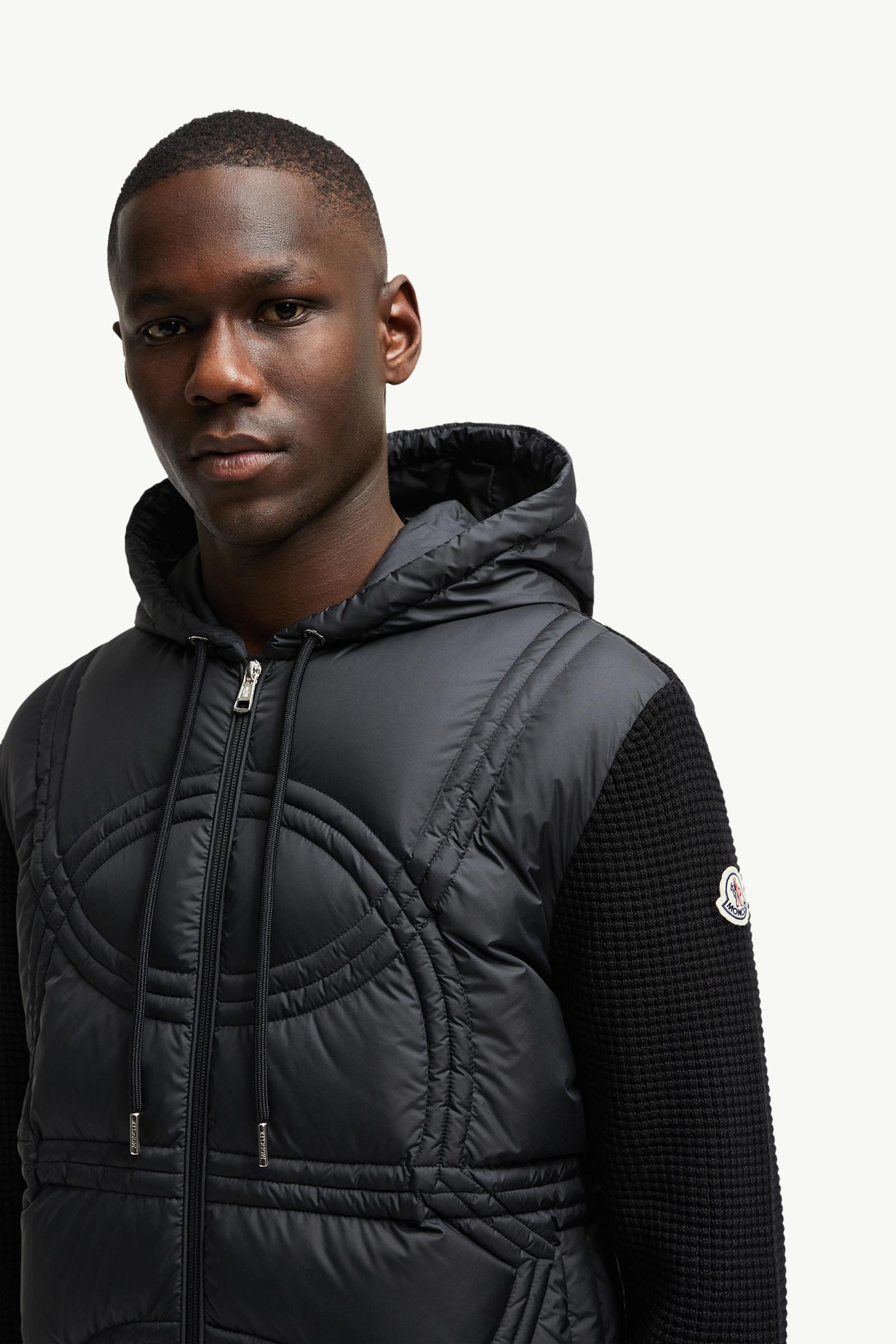 【MONCLER】Logo-Quiltedパッド入りジップアップ・パーカー Black Logo-Quilted Padded Cotton Zip-Up Hoodie - Sweaters