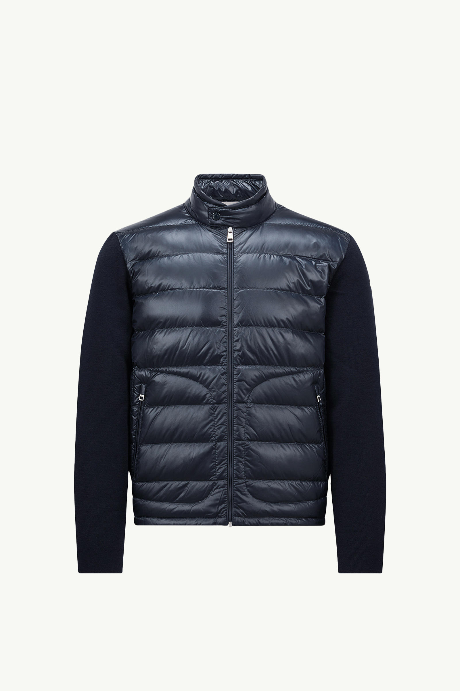 https://moncler-cdn.thron.com/api/v1/content-delivery/shares/dpx6uv/contents/K10919B00016M1131776_F/image/K10919B00016M1131776_F