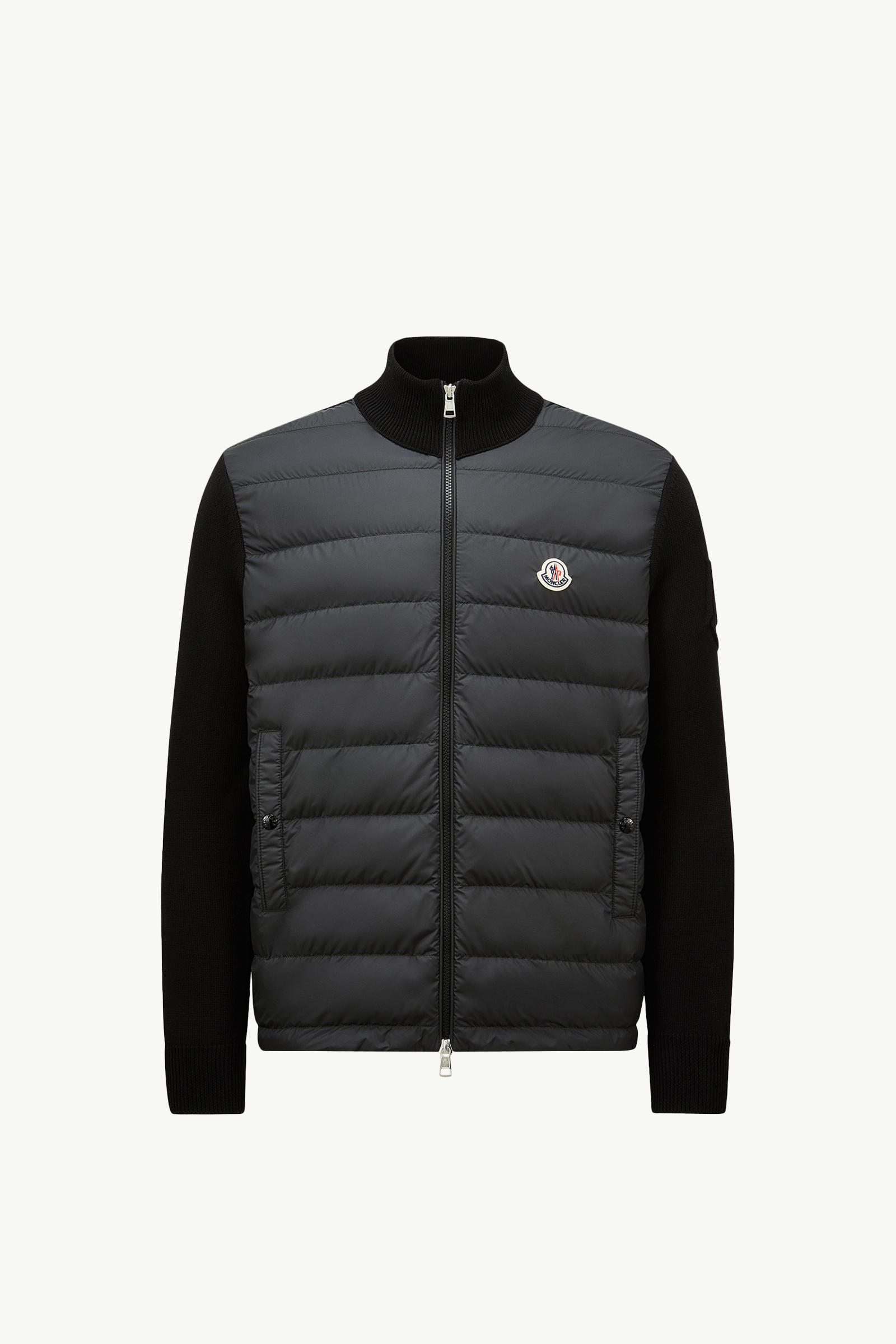 https://moncler-cdn.thron.com/api/v1/content-delivery/shares/dpx6uv/contents/K10919B00023M1115999_F/image/K10919B00023M1115999_F