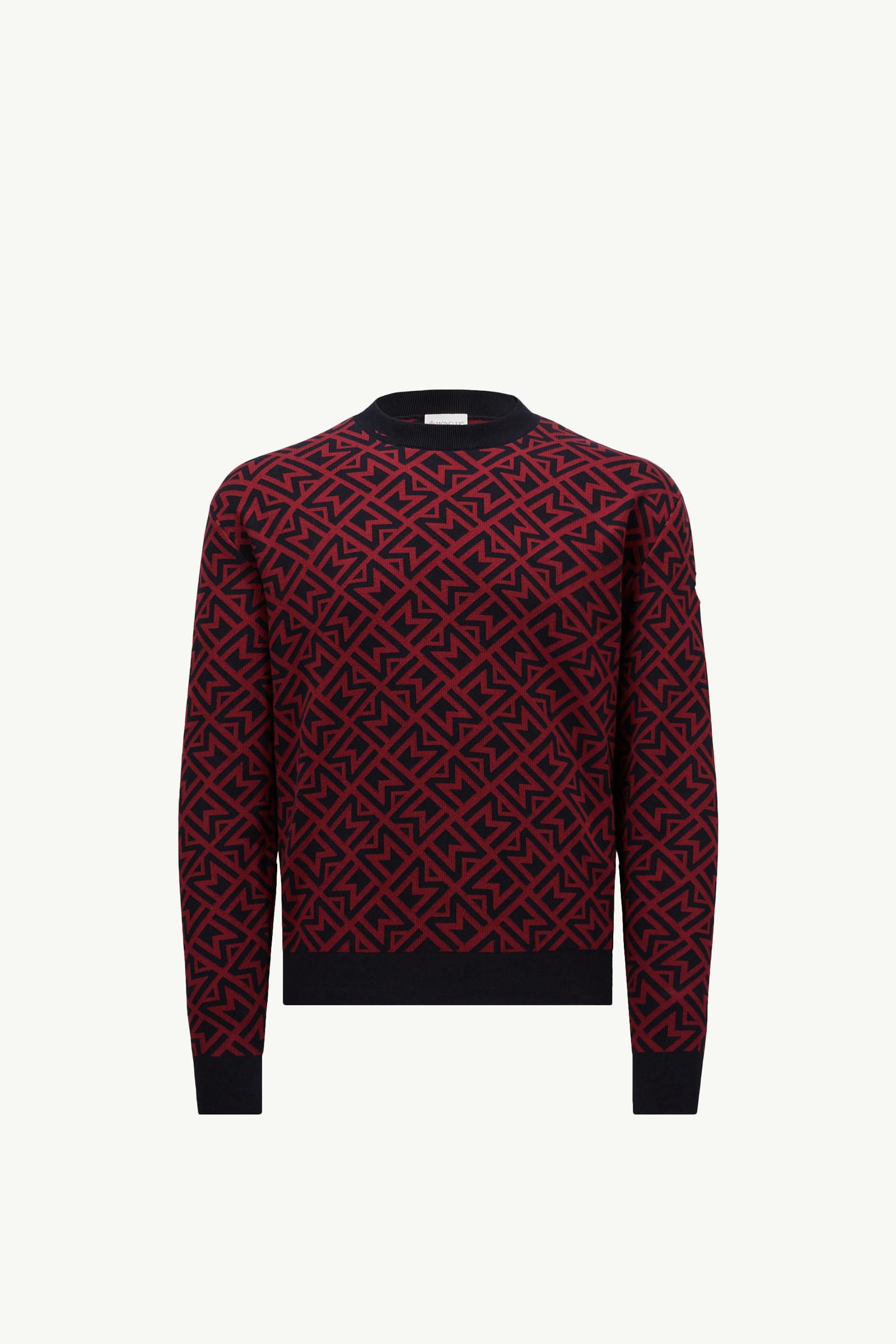 https://moncler-cdn.thron.com/api/v1/content-delivery/shares/dpx6uv/contents/K10919C00006M1367P74_F/image/K10919C00006M1367P74_F