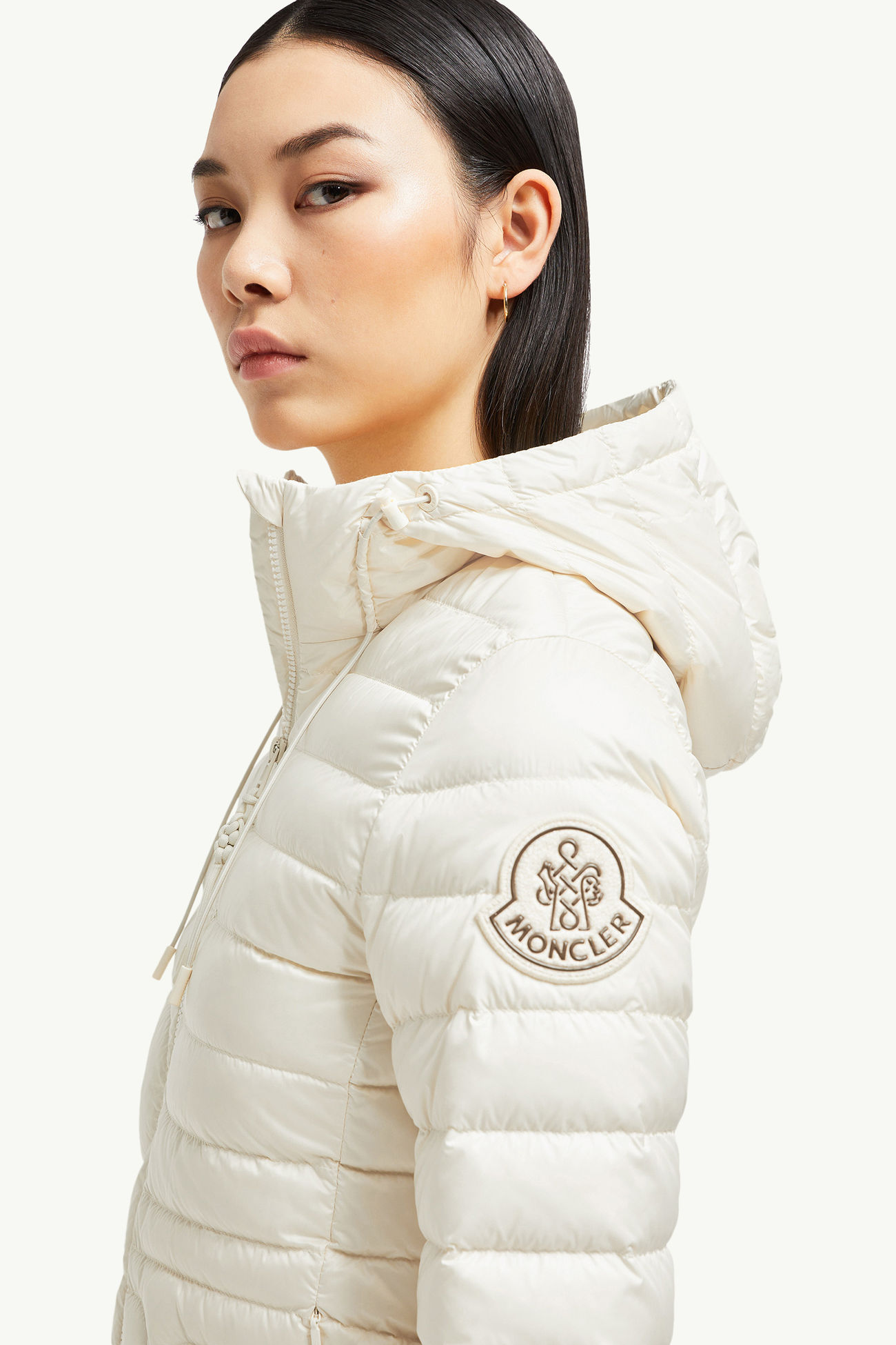 Xiaobai連帽蛇紋絎縫短身羽絨外套 女士 象牙白色 Moncler 1