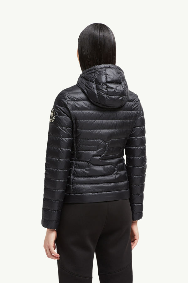 Doudoune courte à capuche matelassée Xiaobai Femmes Noir Moncler 4