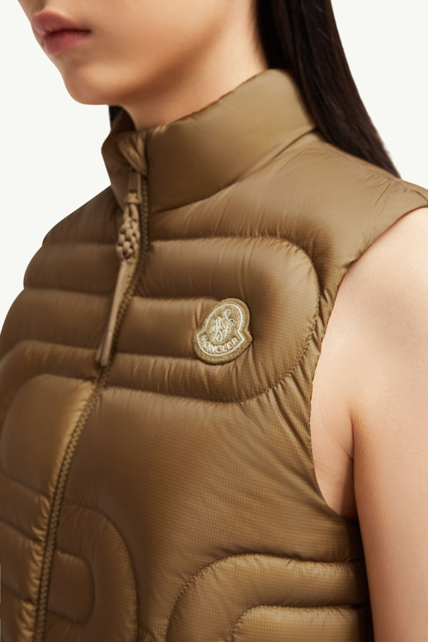 Xihu Snake-Quilted Down Gilet Women Light Brown Moncler 6