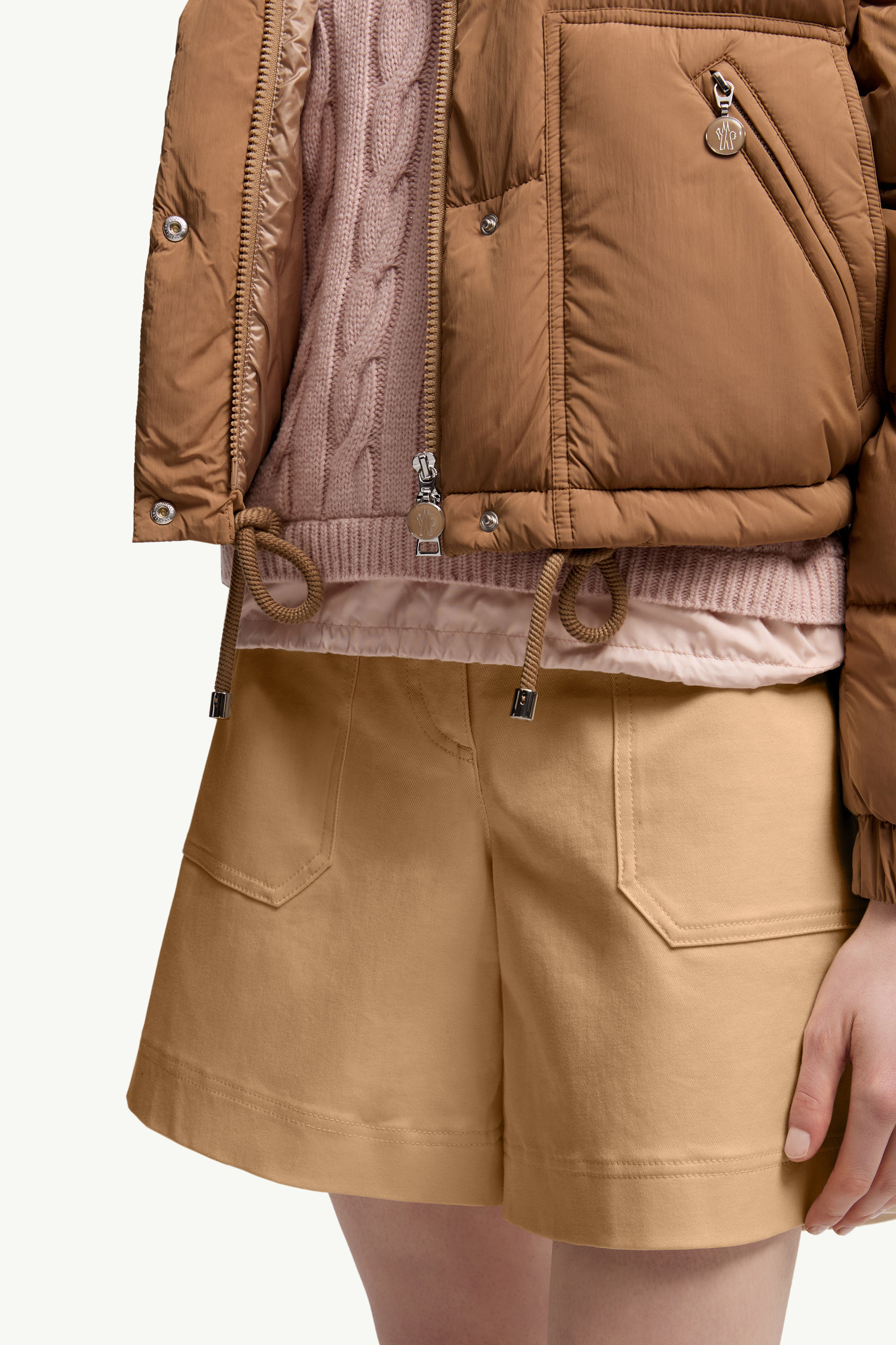 Selle kurze 2-in-1 Daunenjacke Damen Camel-Beige Moncler 6