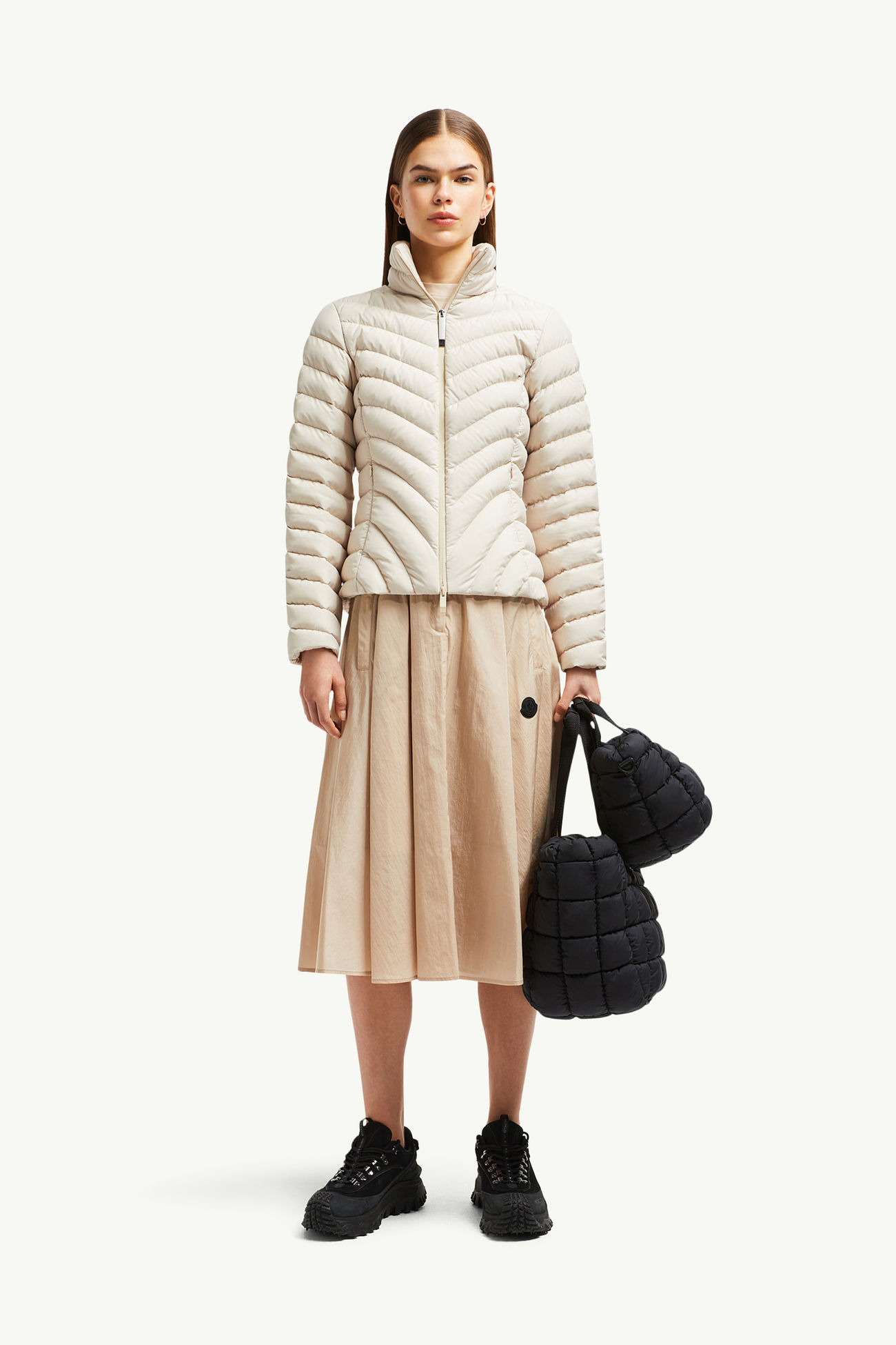 Plumífero corto con acolchado diagonal Grange Mujer Beige Arena Moncler 0