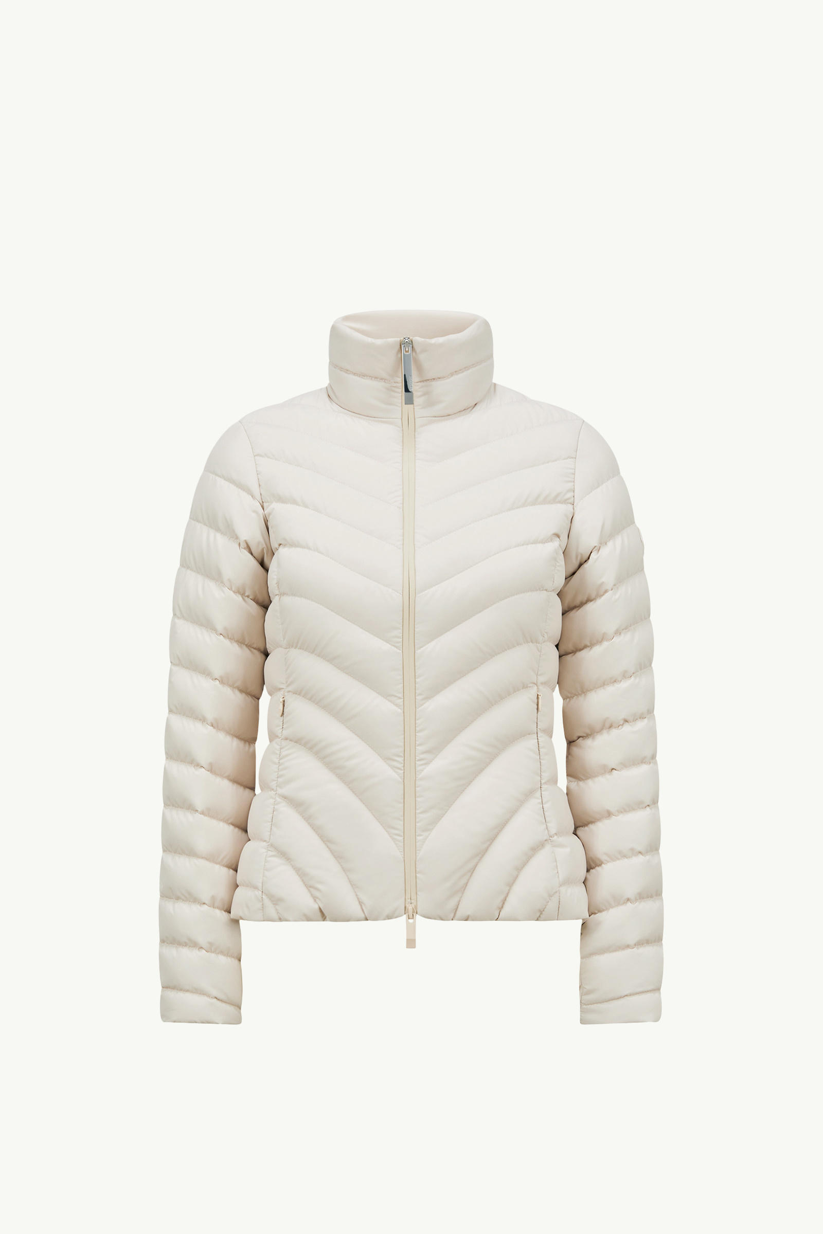 https://moncler-cdn.thron.com/api/v1/content-delivery/shares/dpx6uv/contents/K10931A00029597U521E_F/image/K10931A00029597U521E_F