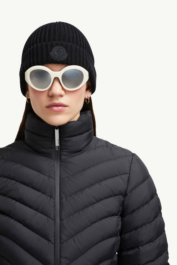Grange Diagonal-Quilted Short Down Jacket Women Black Moncler 1
