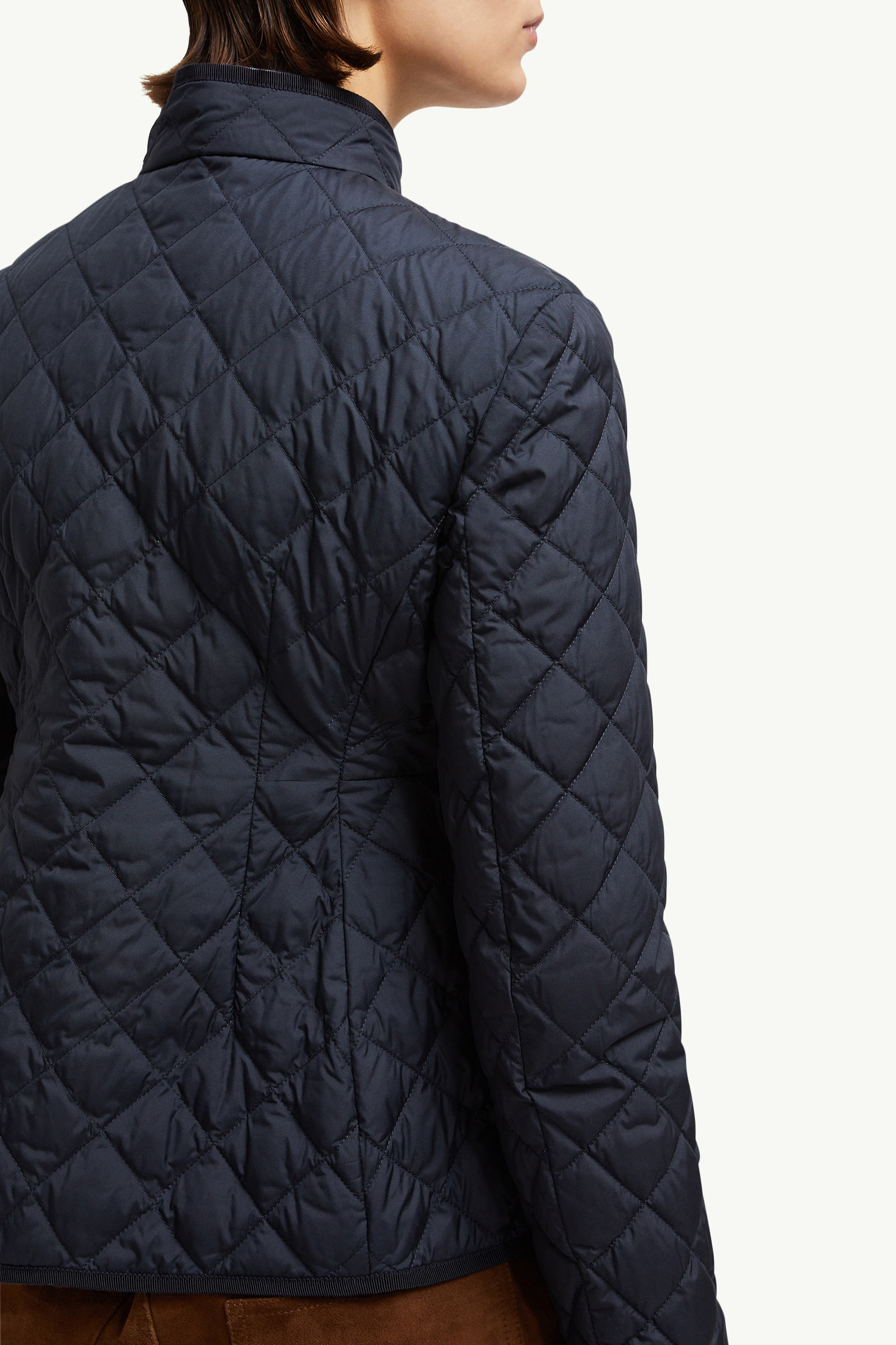 Epin Fit & Flare Short Down Jacket Women Navy Blue Moncler 6