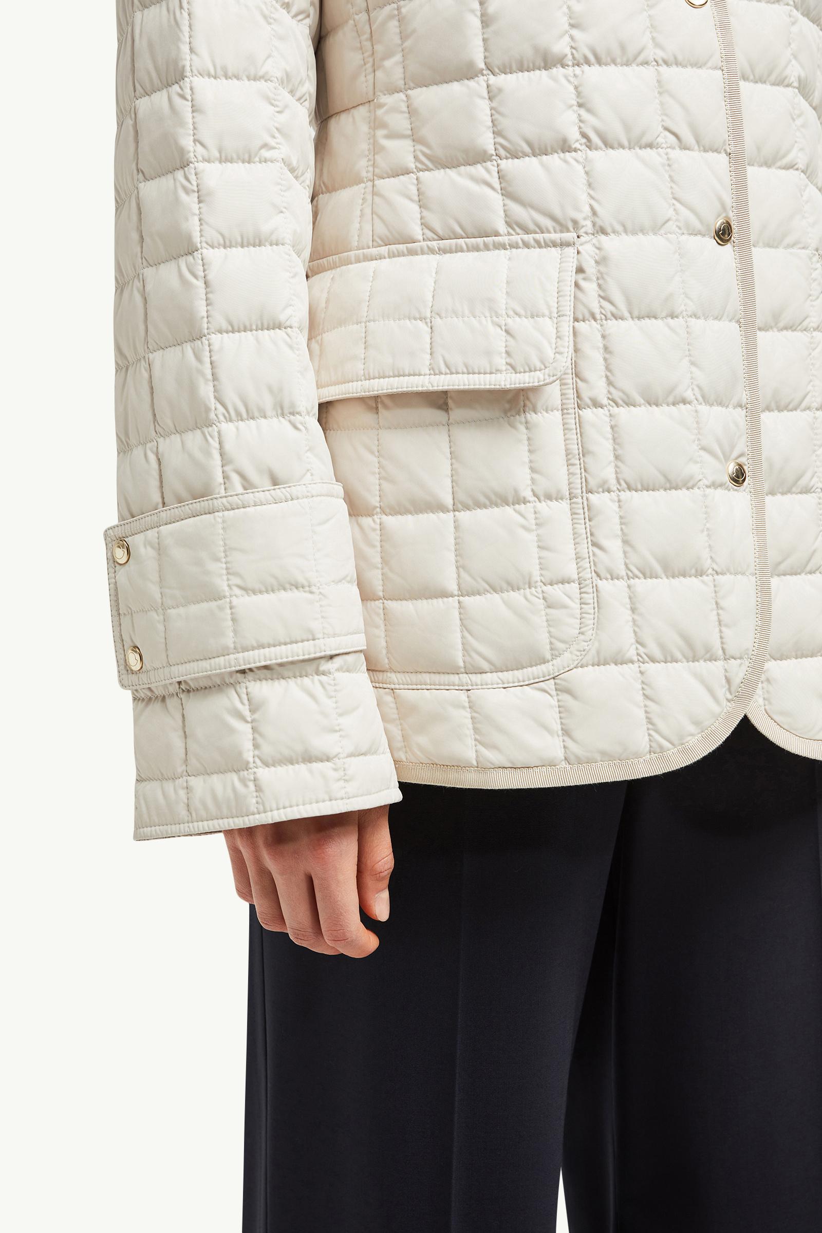 Moncler アイボリー キルティングジャケット White Ivory Epinal Square-Quilted Down Shirt Jacket - Short