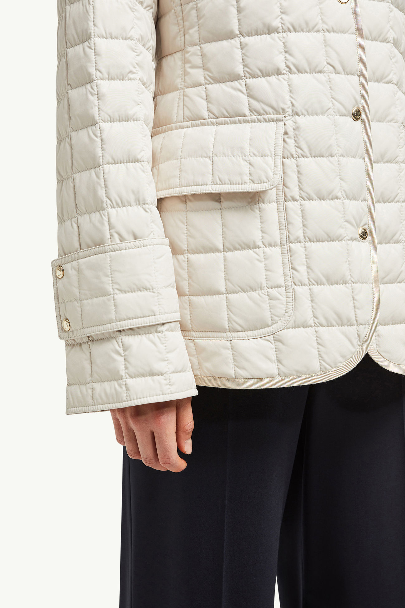 Epinal 스퀘어 퀼팅 다운 셔츠 재킷 여성 화이트 아이보리 Moncler 5