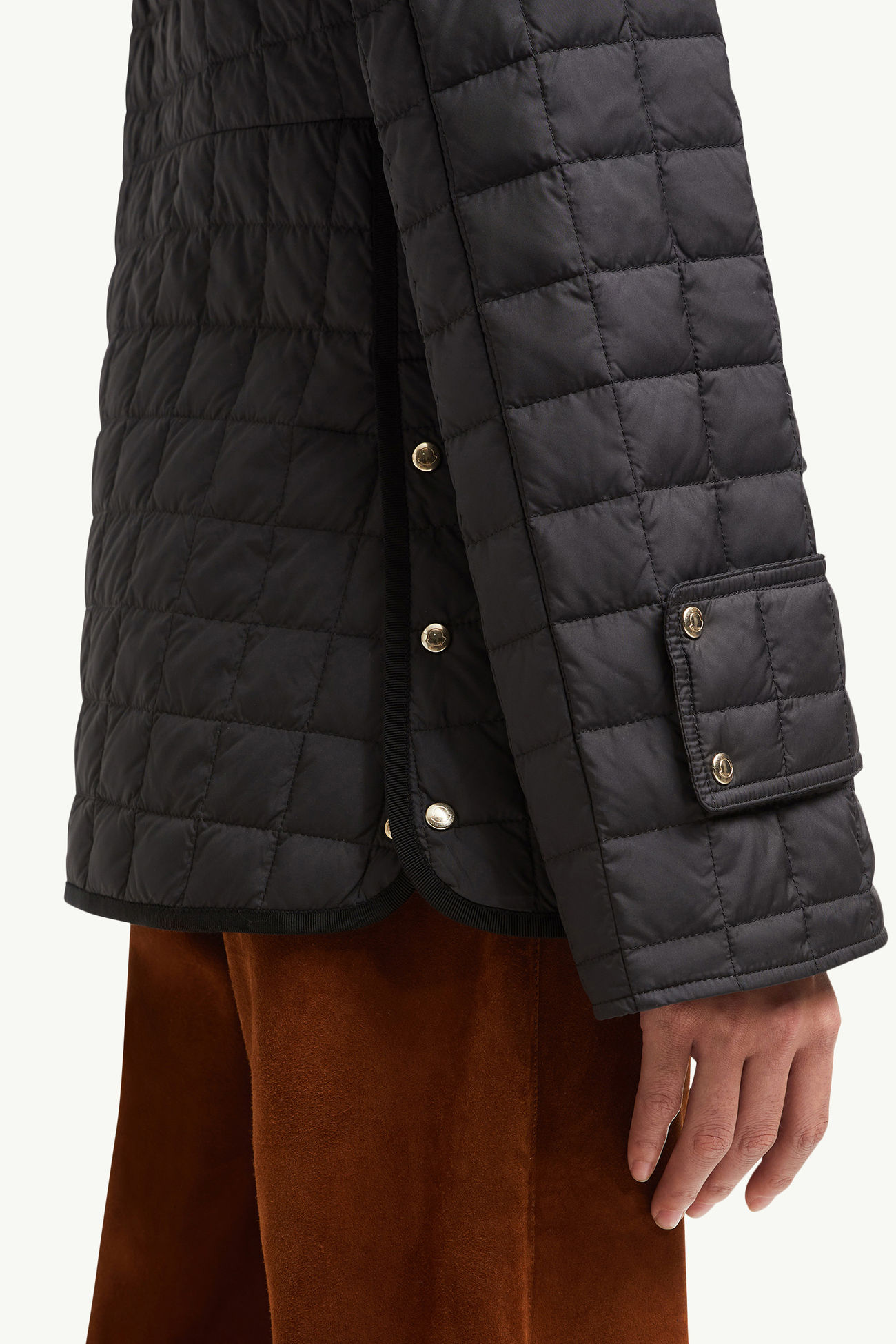 Epinal quadratisch gesteppte Daunen-Hemdjacke Damen Schwarz Moncler 5