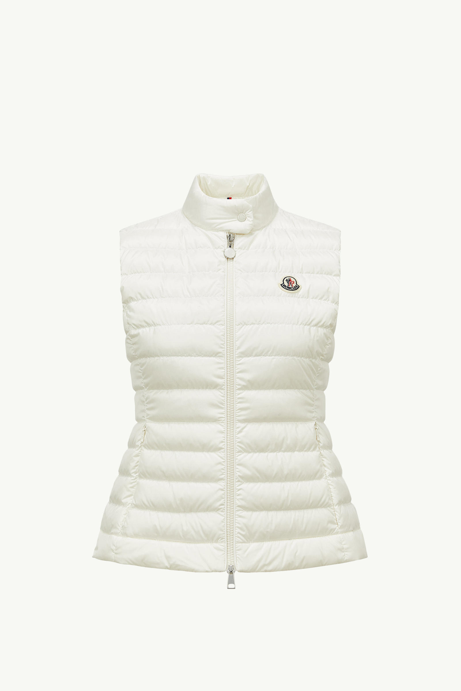 https://moncler-cdn.thron.com/api/v1/content-delivery/shares/dpx6uv/contents/K10931A00067597YF034_F/image/K10931A00067597YF034_F
