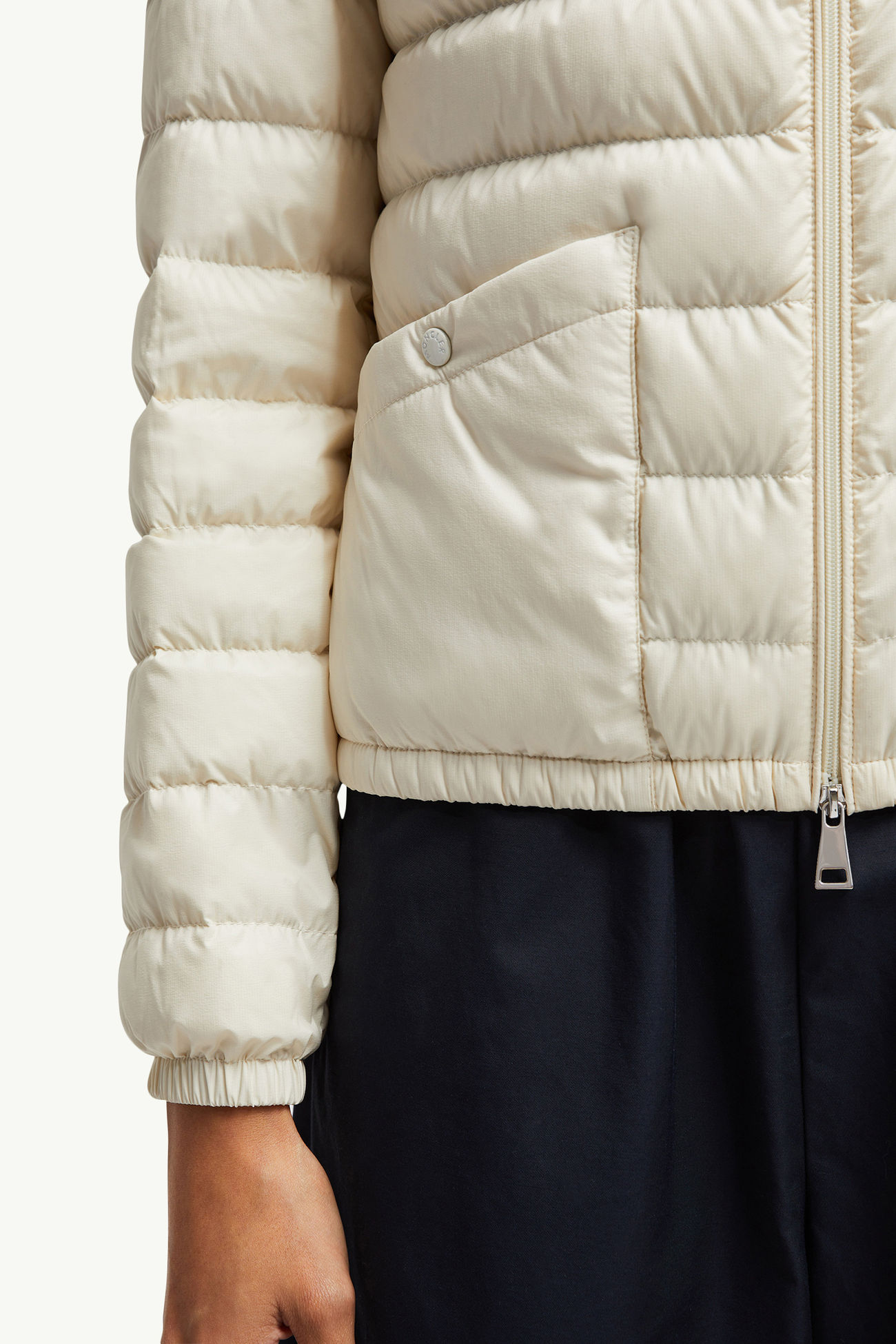 Piumino corto Hede con cappuccio Donna Bianco Avorio Moncler 5