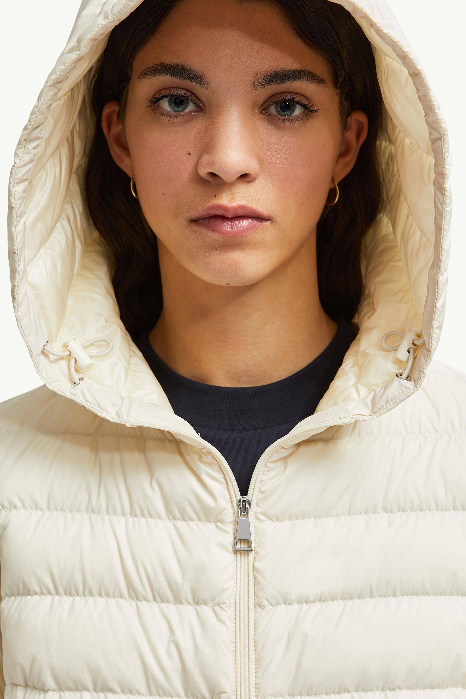 Hedeショートダウンジャケット レディース ホワイトアイボリー Moncler 6