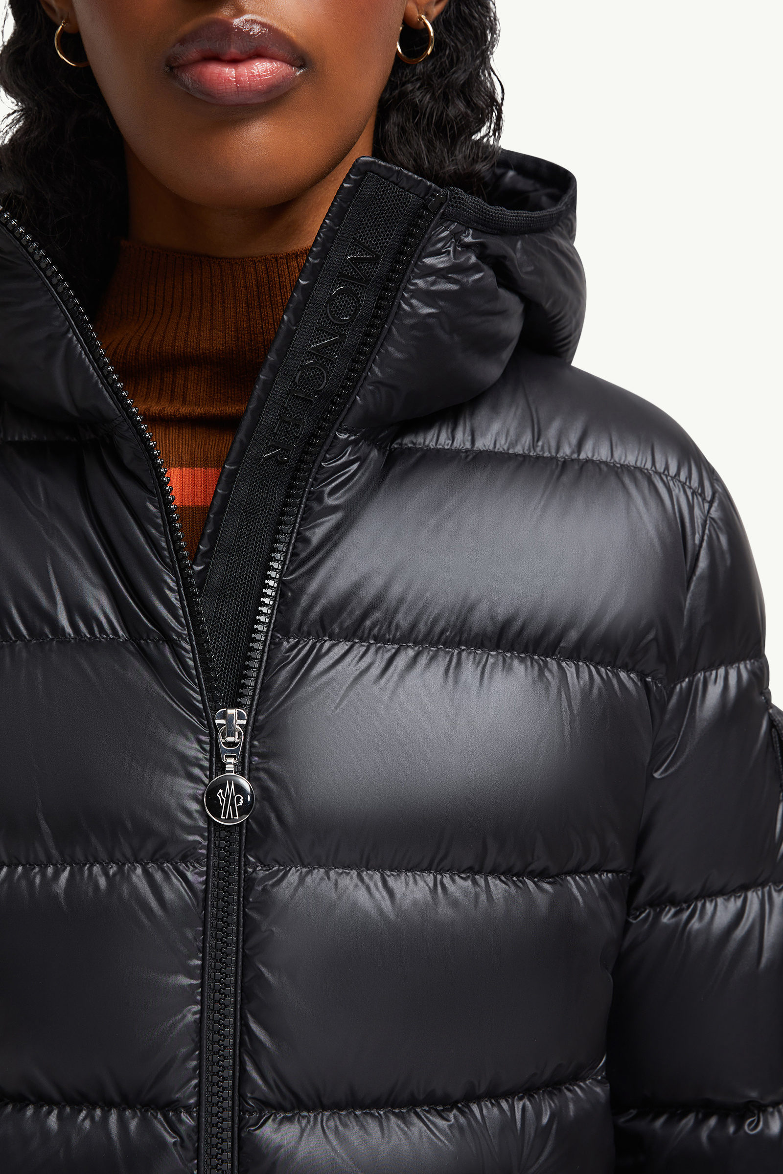 Gles Hooded Short Down Jacket Women Black Moncler 6