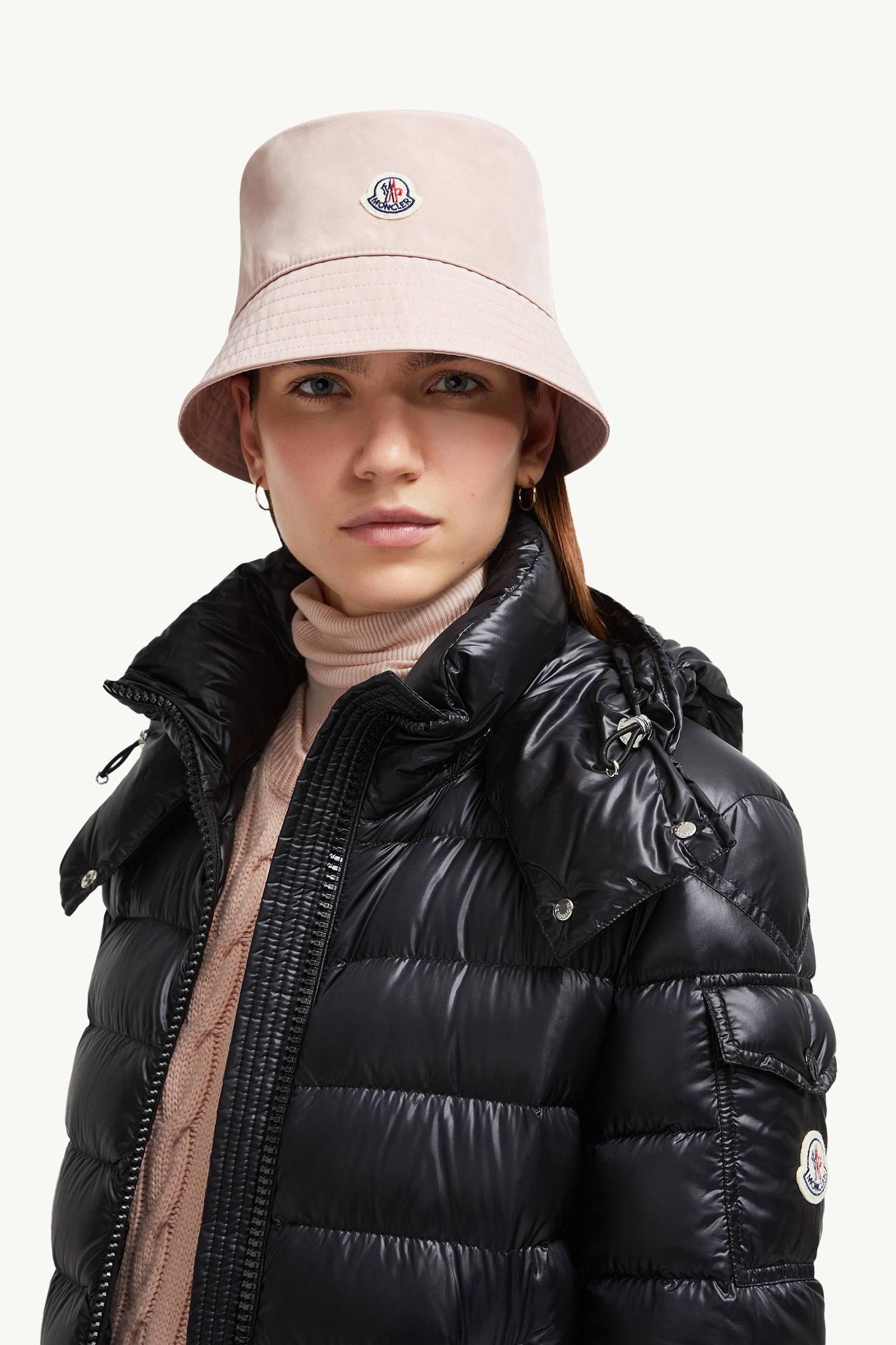 Dalles 후드 쇼트 다운 재킷 여성 블랙 Moncler 1