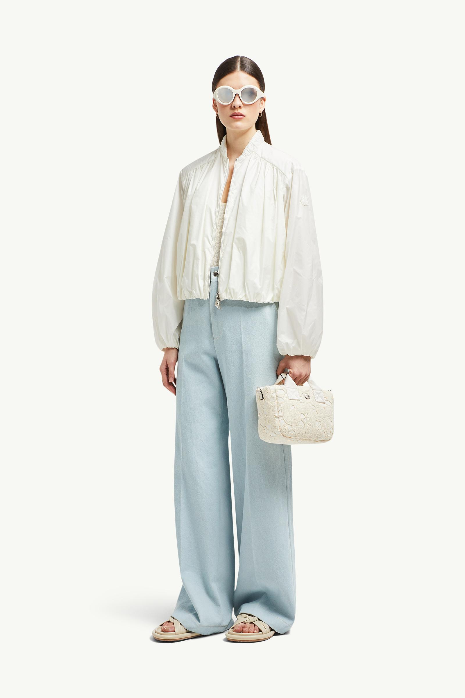 モンクレール VIVRE ヴィヴレ ナイロンジャケット ブルゾン ホワイト00 モンクレール VIVRE ヴィヴレ ナイロンジャケット ブルゾン ホワイト00