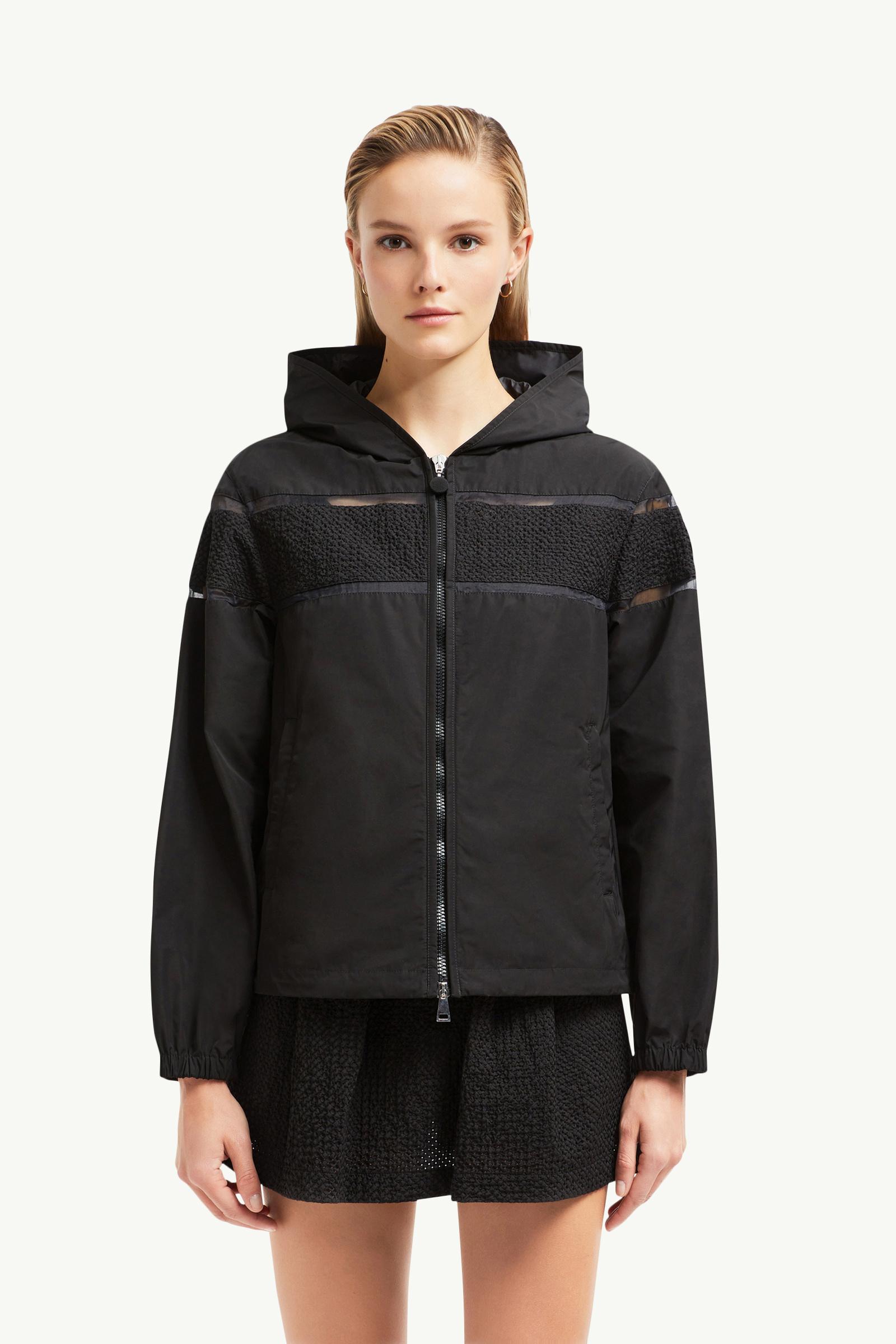 モンクレール ブラックダウンジャケット フード付き MONCLER モンクレール ダウン ダウンジャケット ダウンコート
