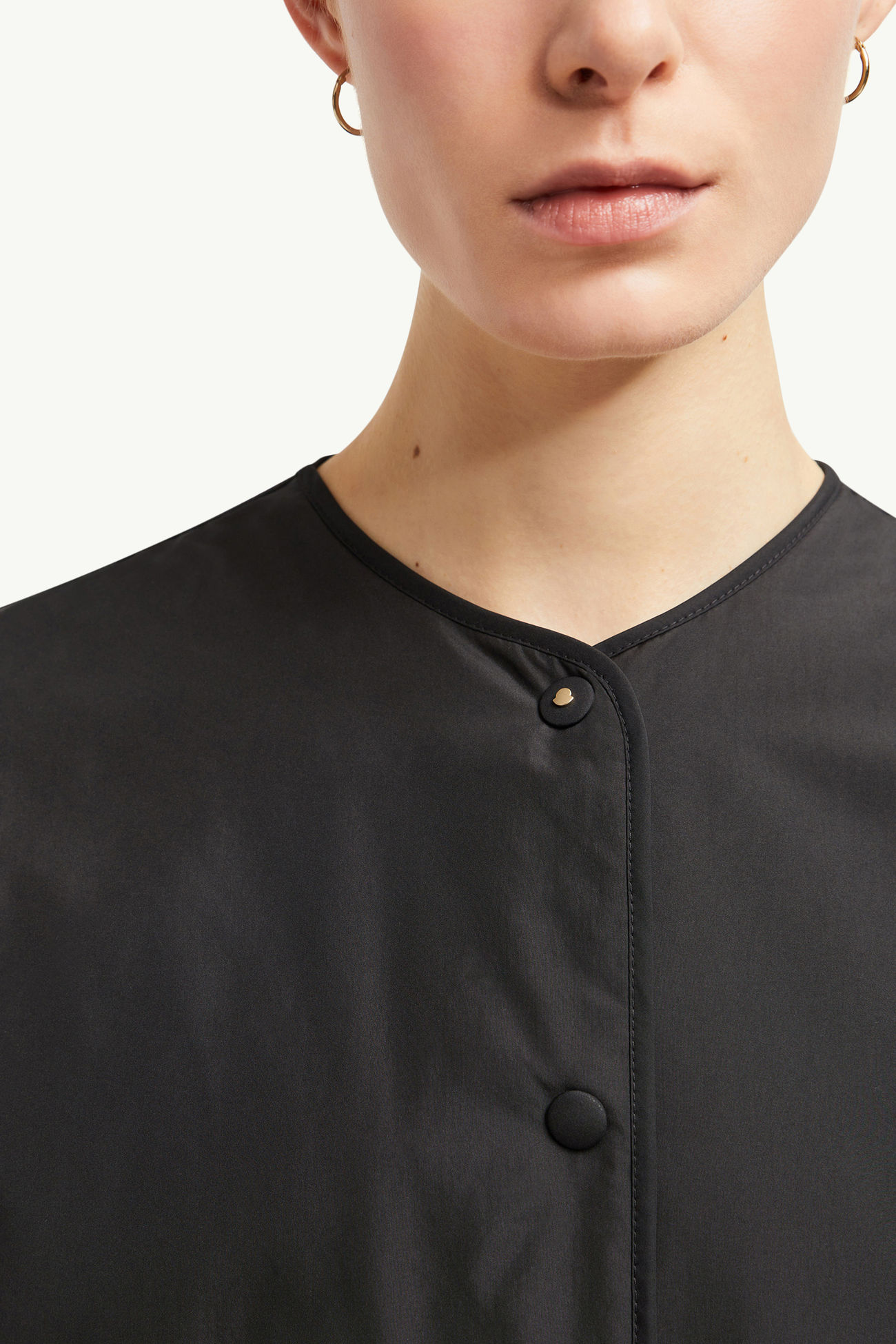 Nevers kurze wattierte Jacke Damen Schwarz Moncler 6